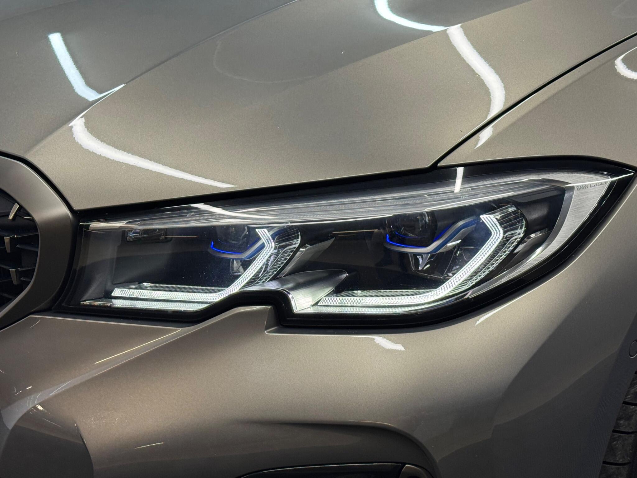 BMW 3 Series — image 12 of 41