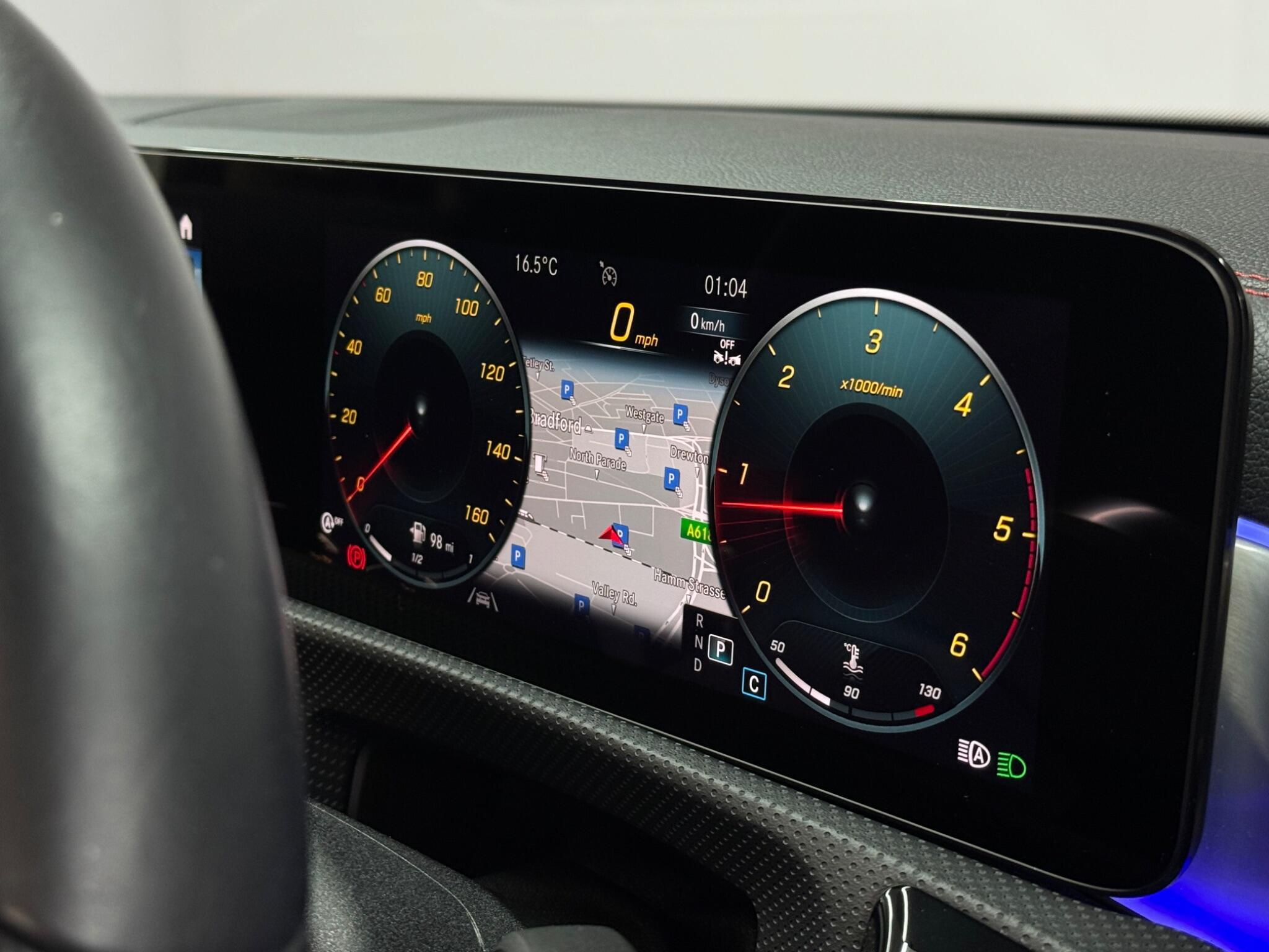 Mercedes-Benz CLA — image 38 of 49
