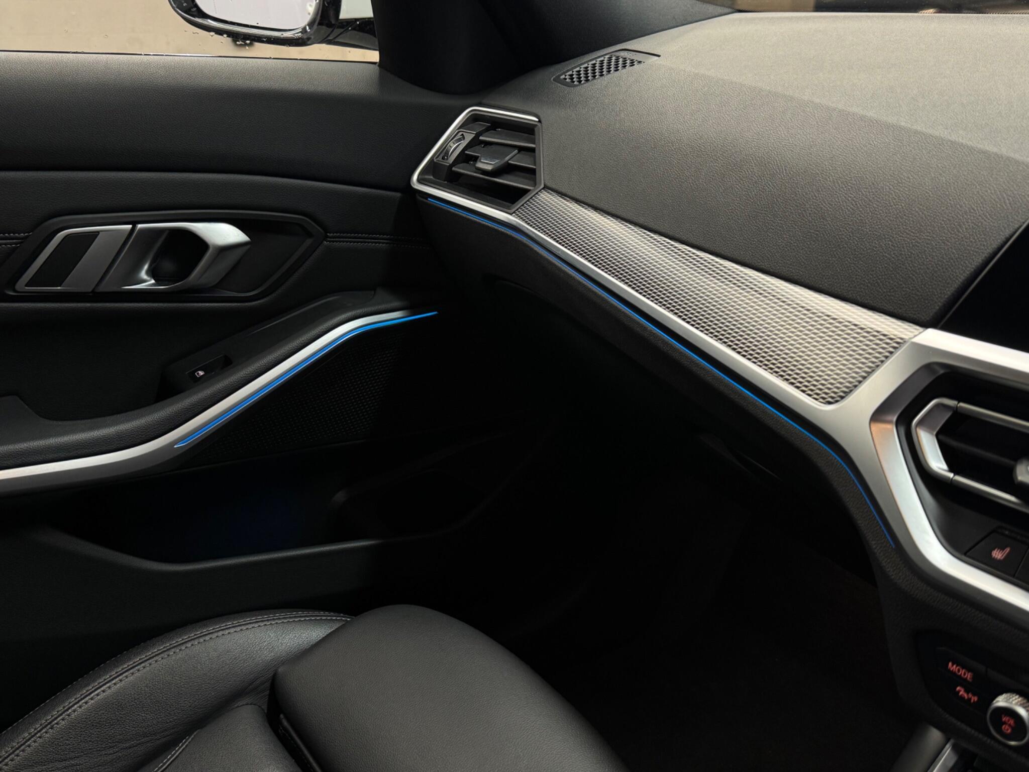 BMW 3 Series — image 33 of 38