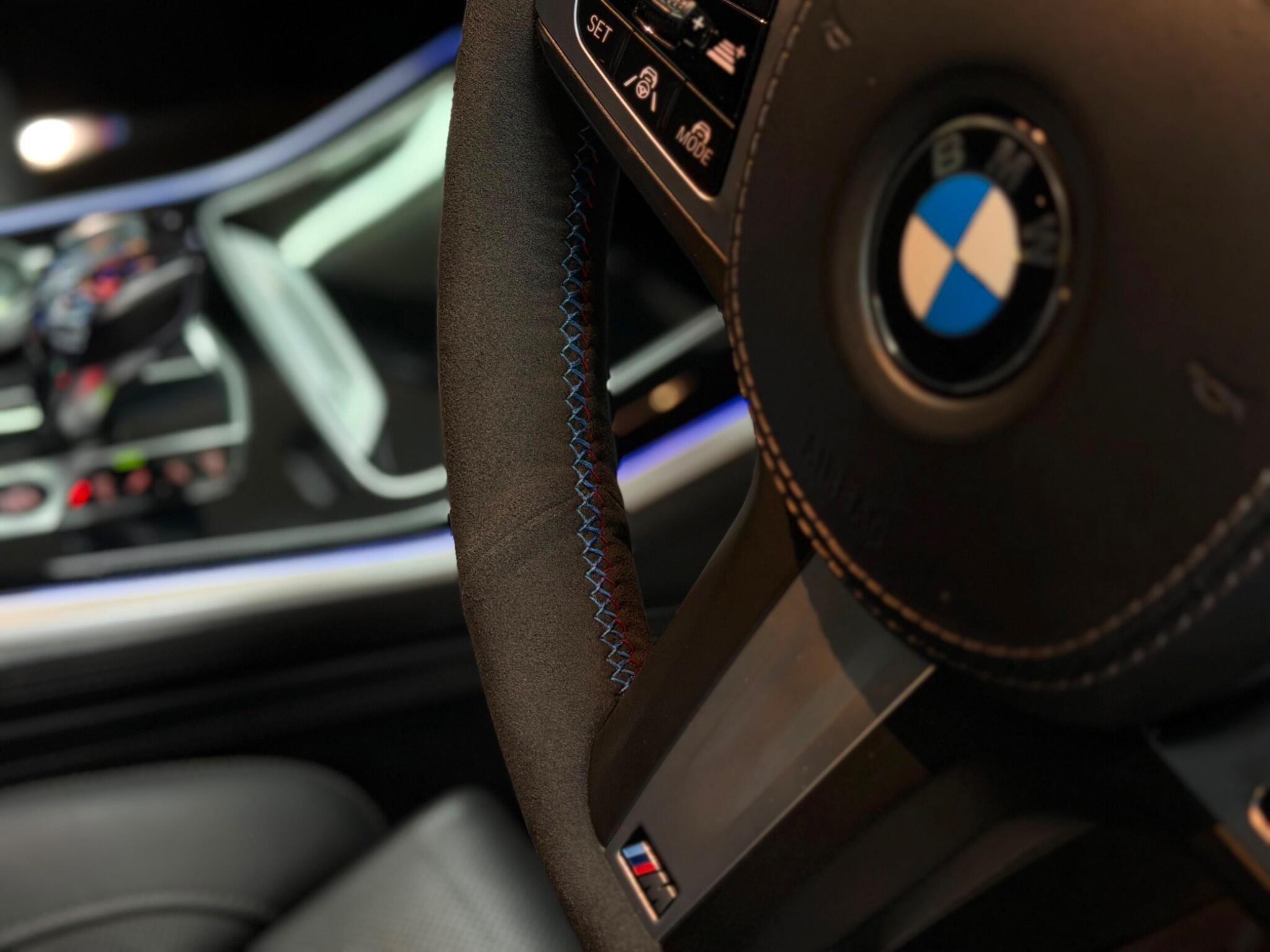BMW X5 — image 33 of 47