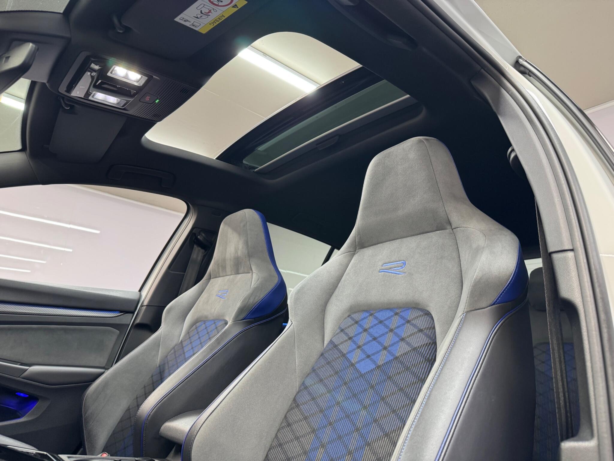Volkswagen Golf — image 5 of 43