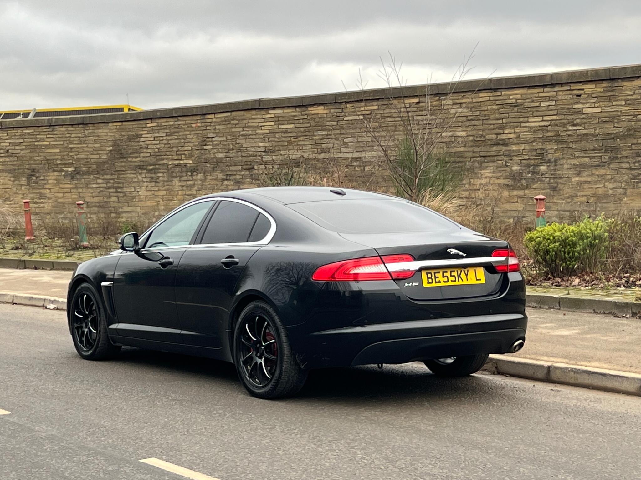 2012 Jaguar XF 2.2d Premium Luxury Saloon 4dr Diesel Auto Euro 5 (s/s) (190 ps)