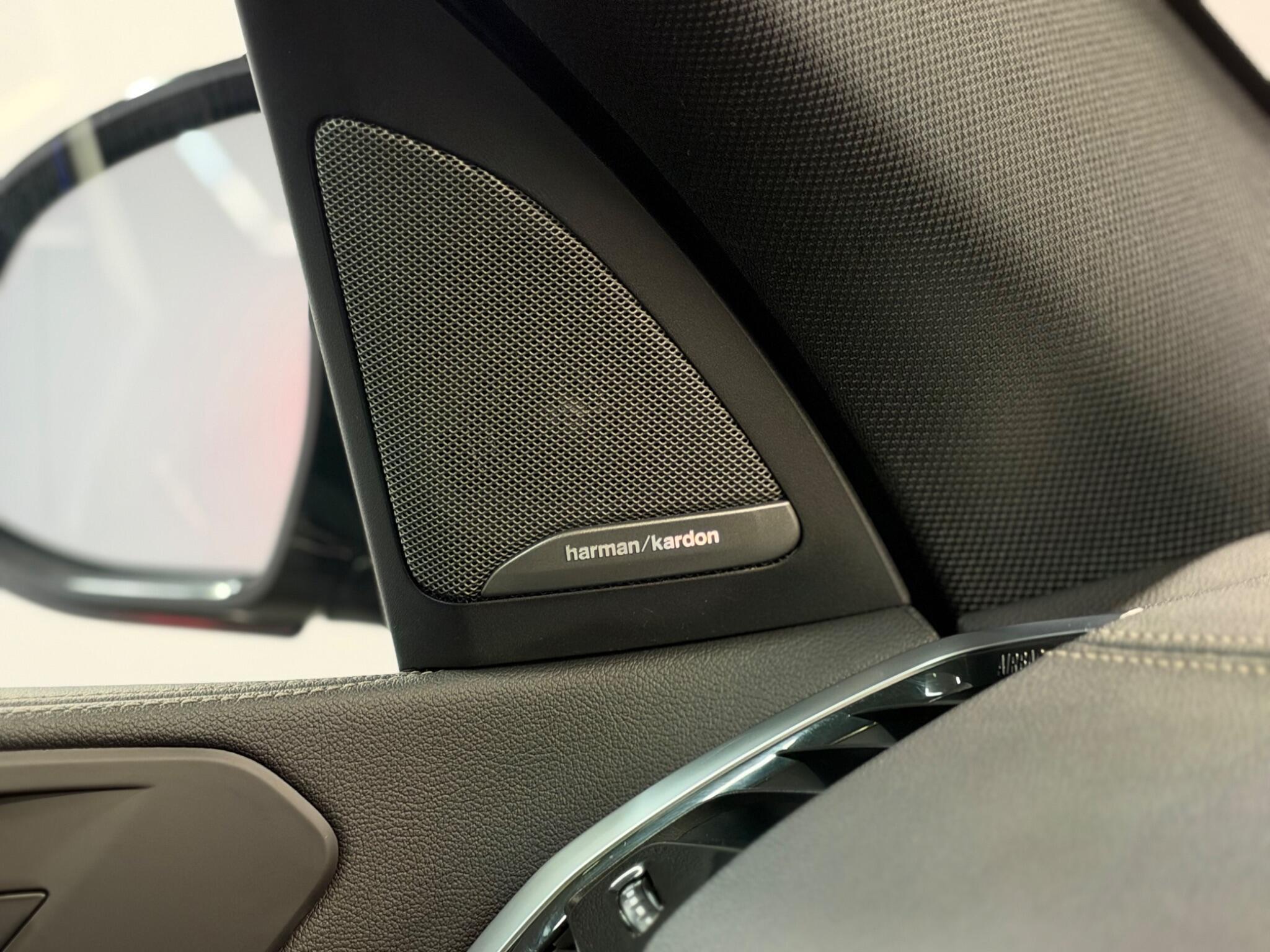 BMW X5 — image 39 of 51