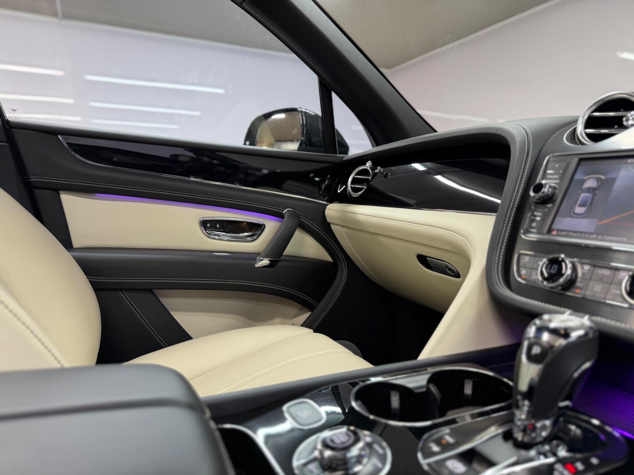 Bentley Bentayga — image 34 of 54