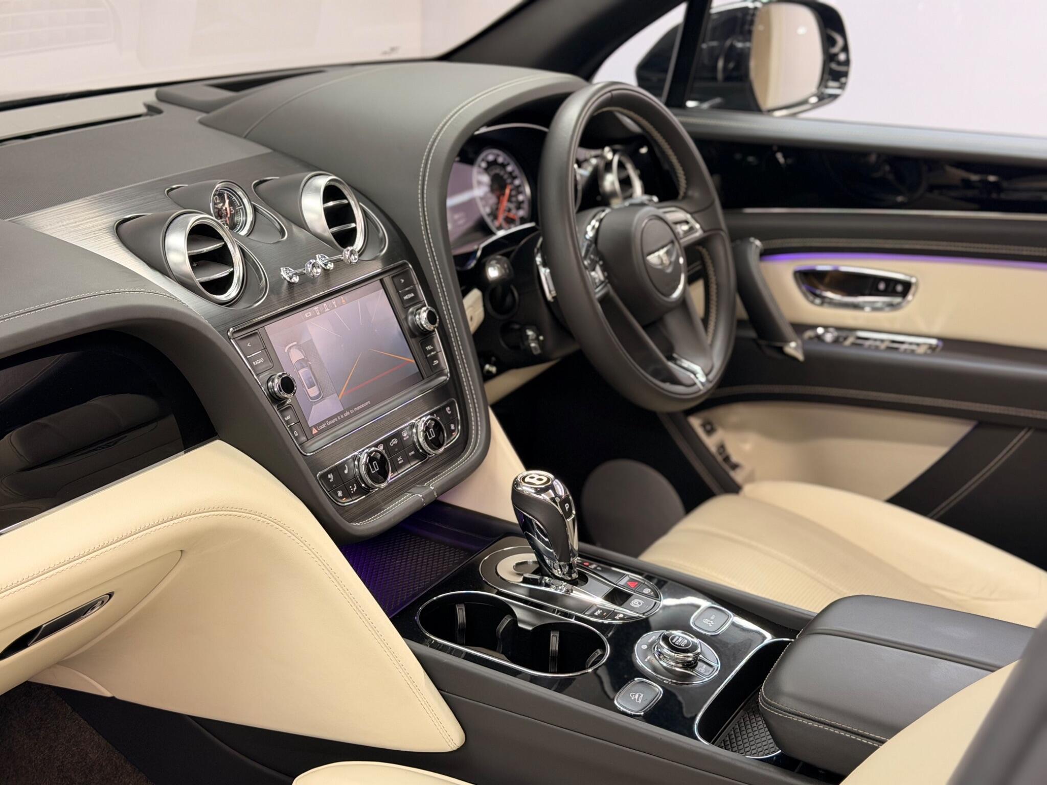 Bentley Bentayga — image 26 of 54