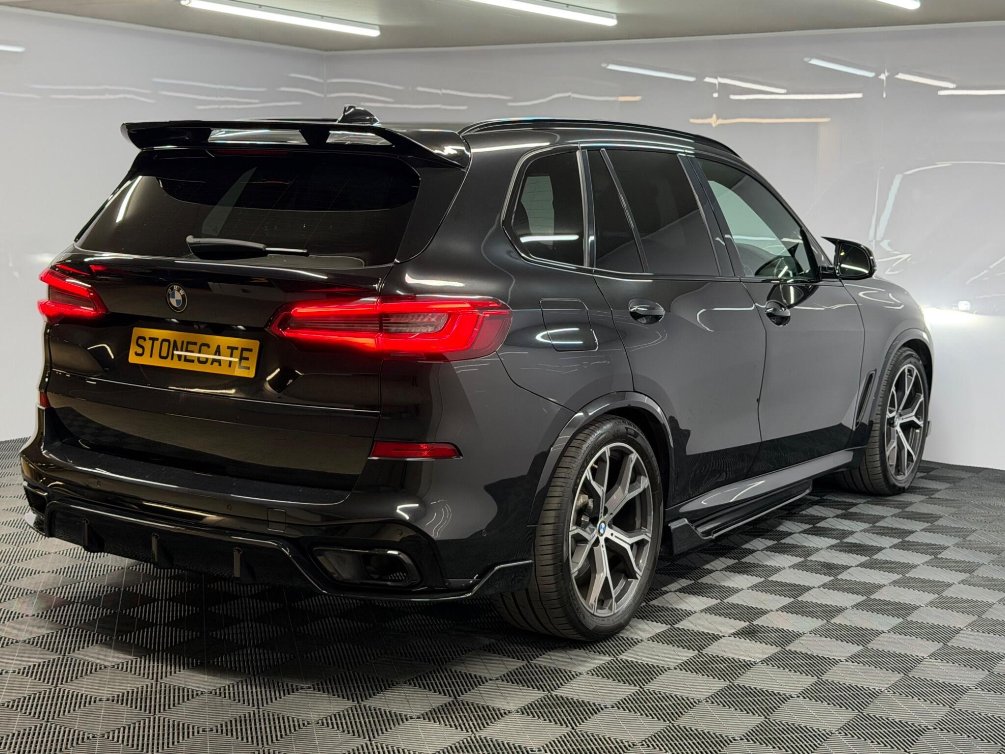 BMW X5 — image 9 of 39