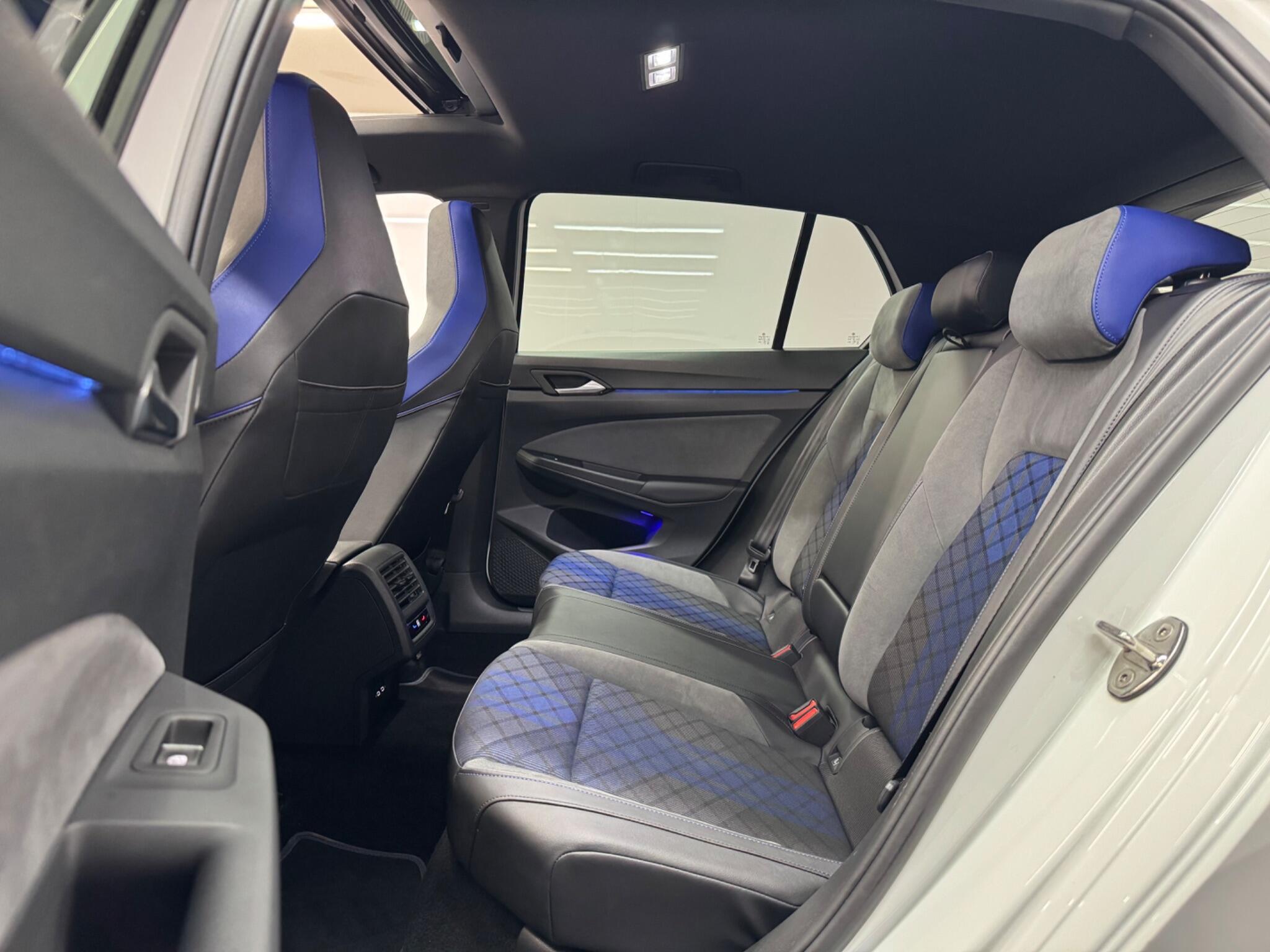 Volkswagen Golf — image 4 of 43