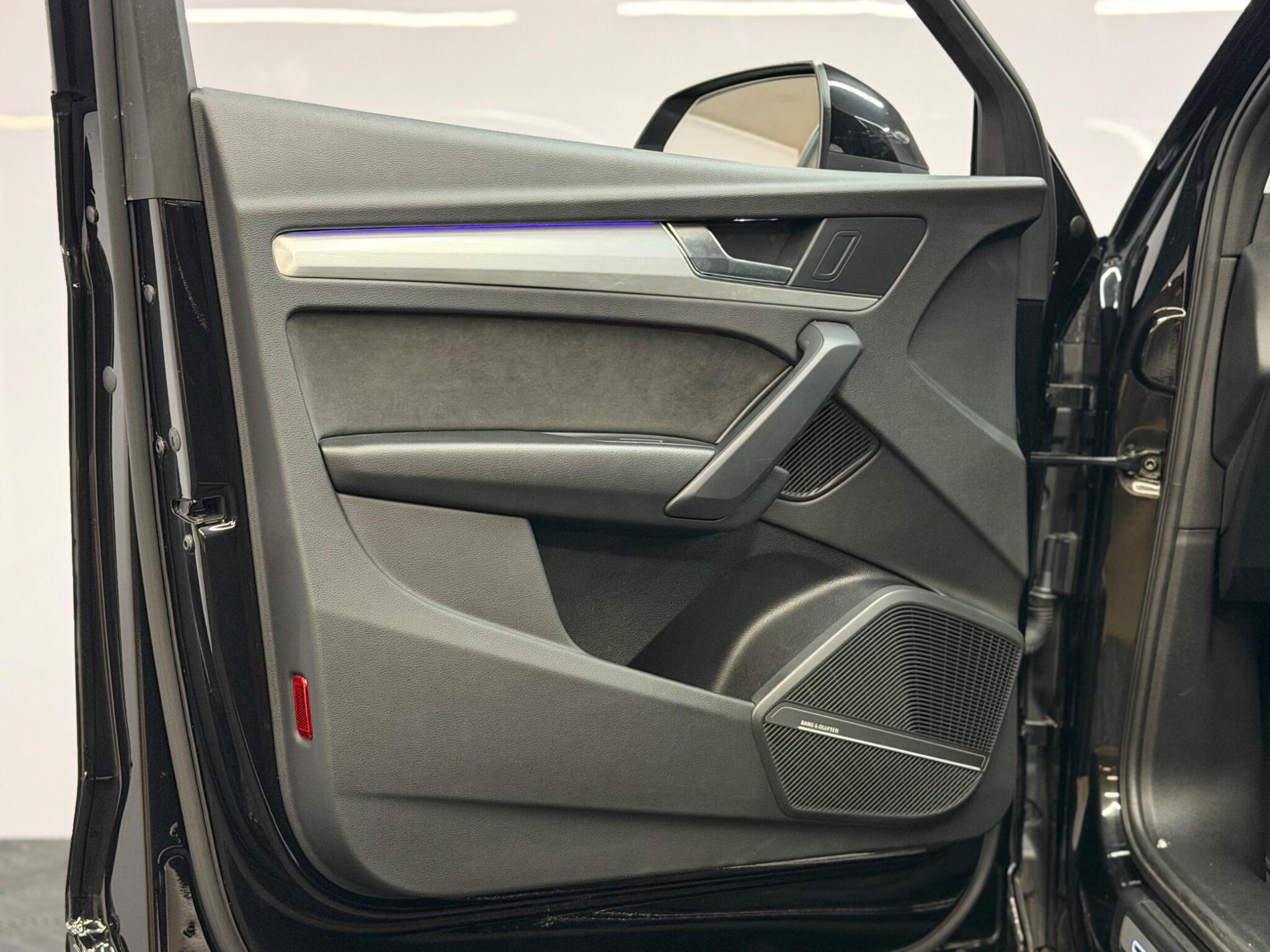 Audi Q5 — image 28 of 31