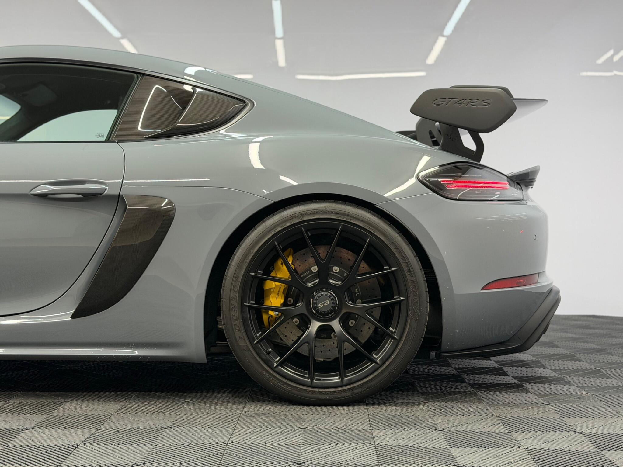 Porsche 718 Cayman — image 11 of 48