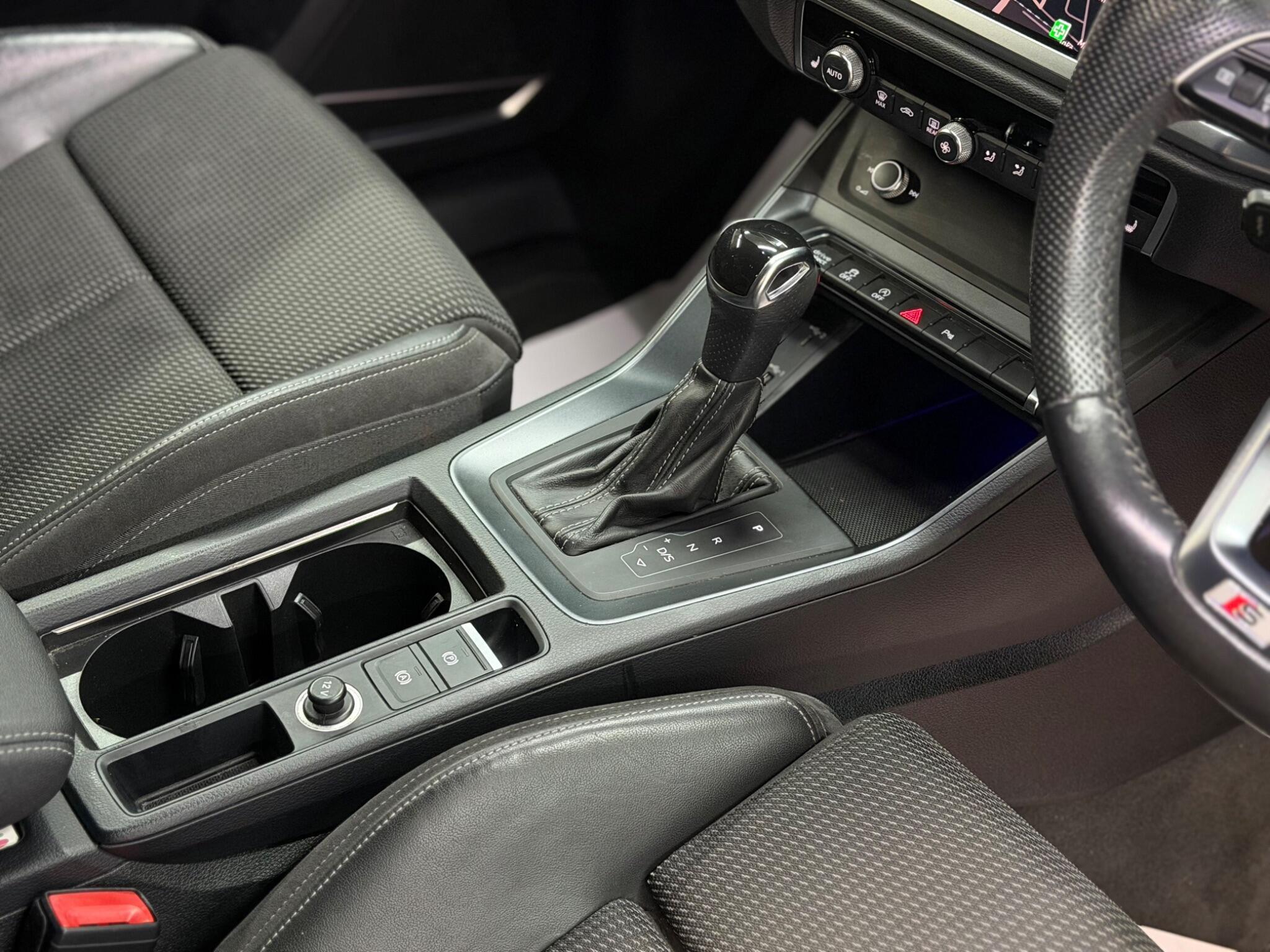 Audi Q3 — image 13 of 22