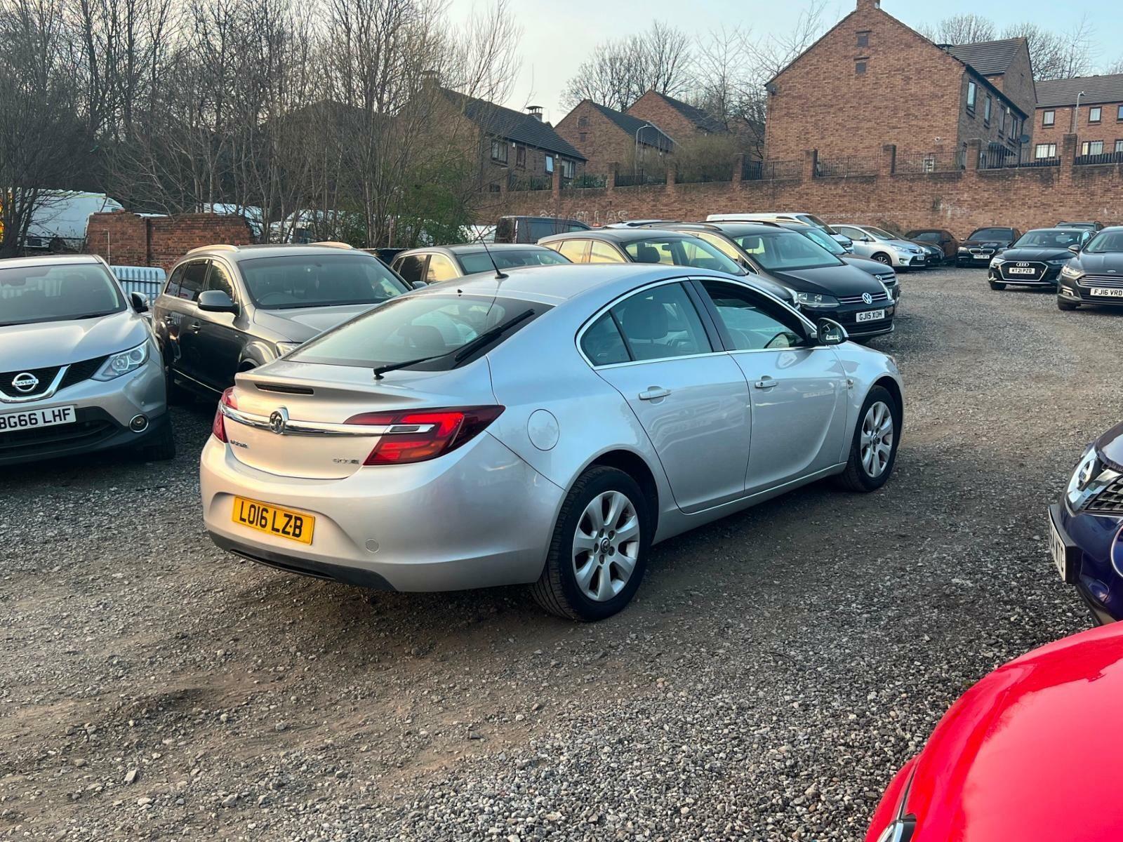 2016 Vauxhall Insignia 1.6 CDTi ecoFLEX SE Hatchback 5dr Diesel Manual Euro 6 (s/s) (136 ps)