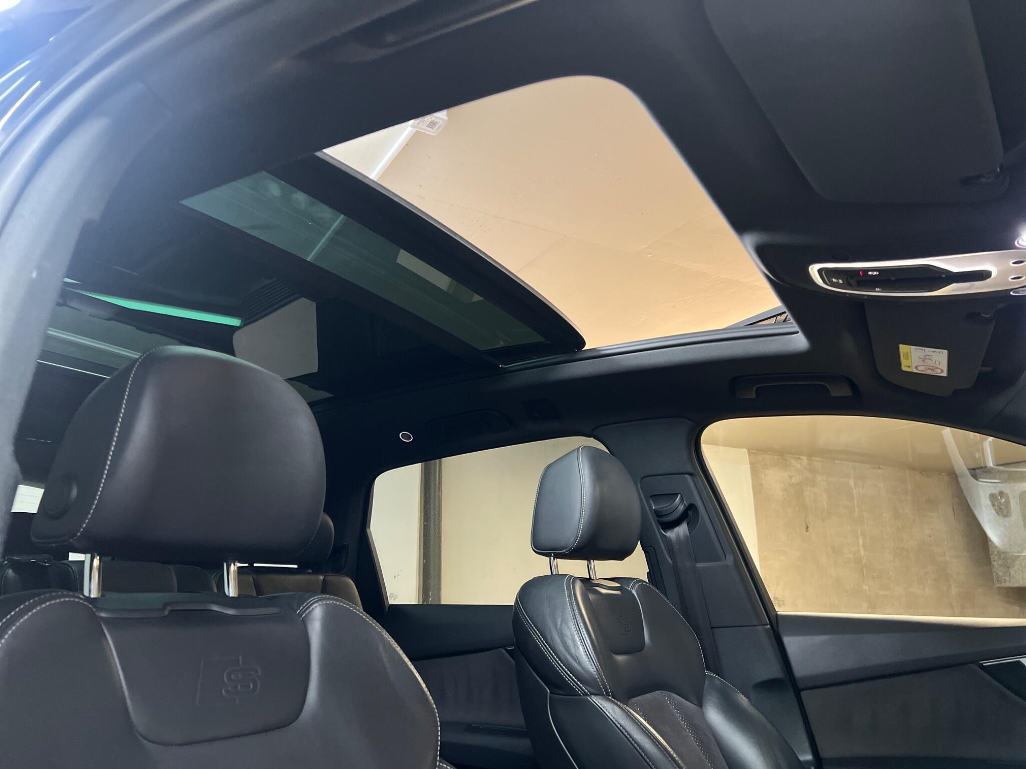 Audi Q7 — image 14 of 39
