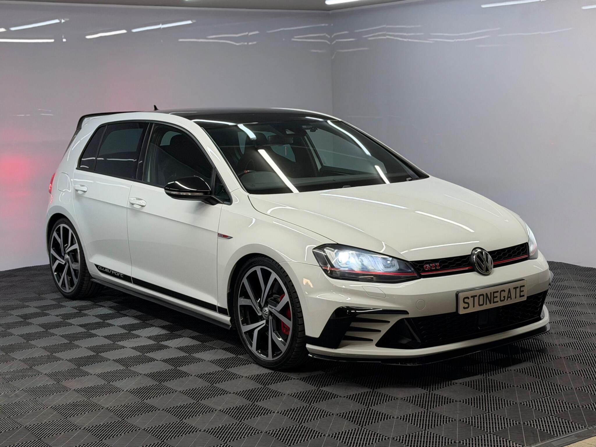 Volkswagen Golf — image 4 of 37