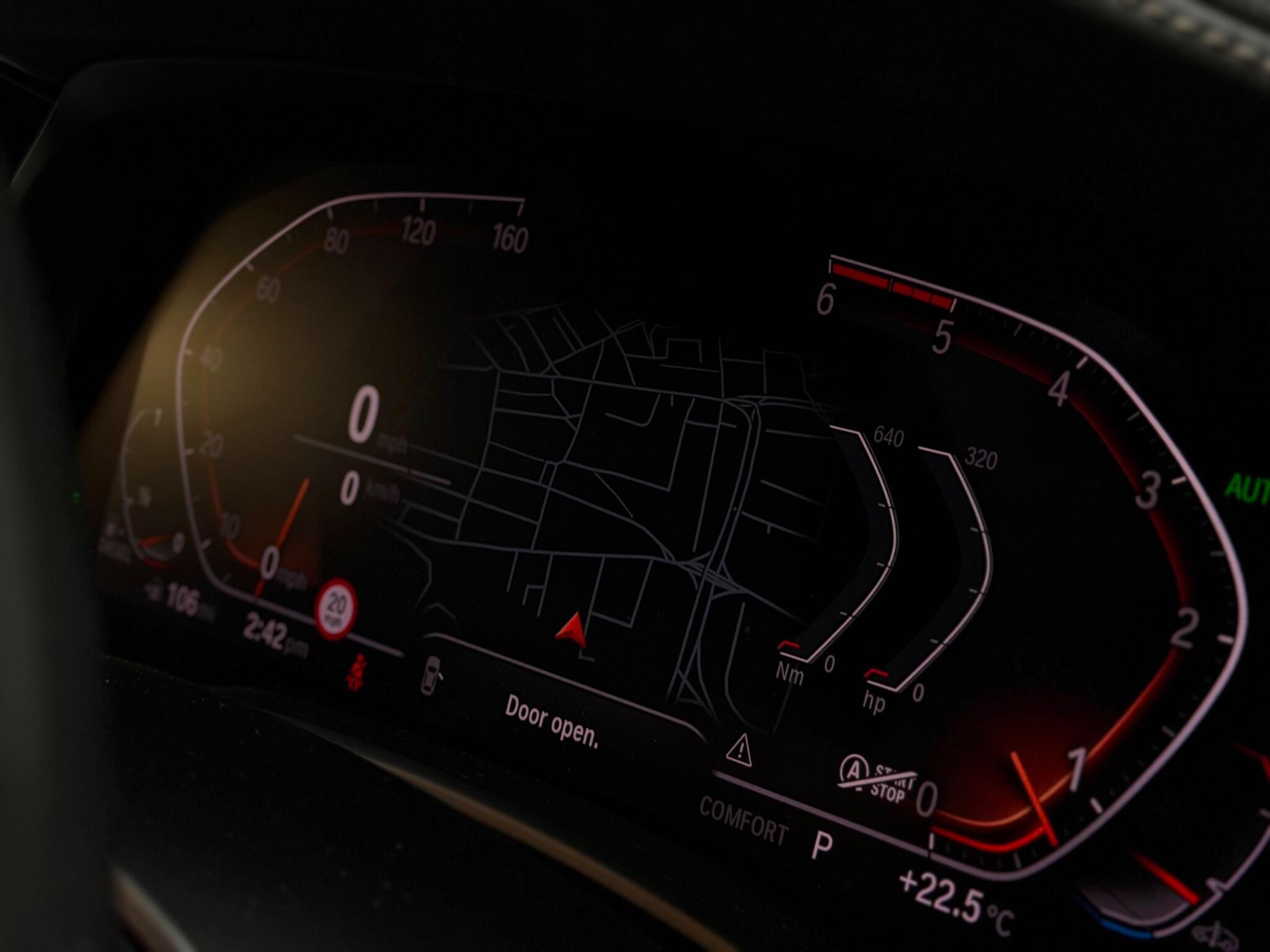 BMW X5 — image 36 of 39
