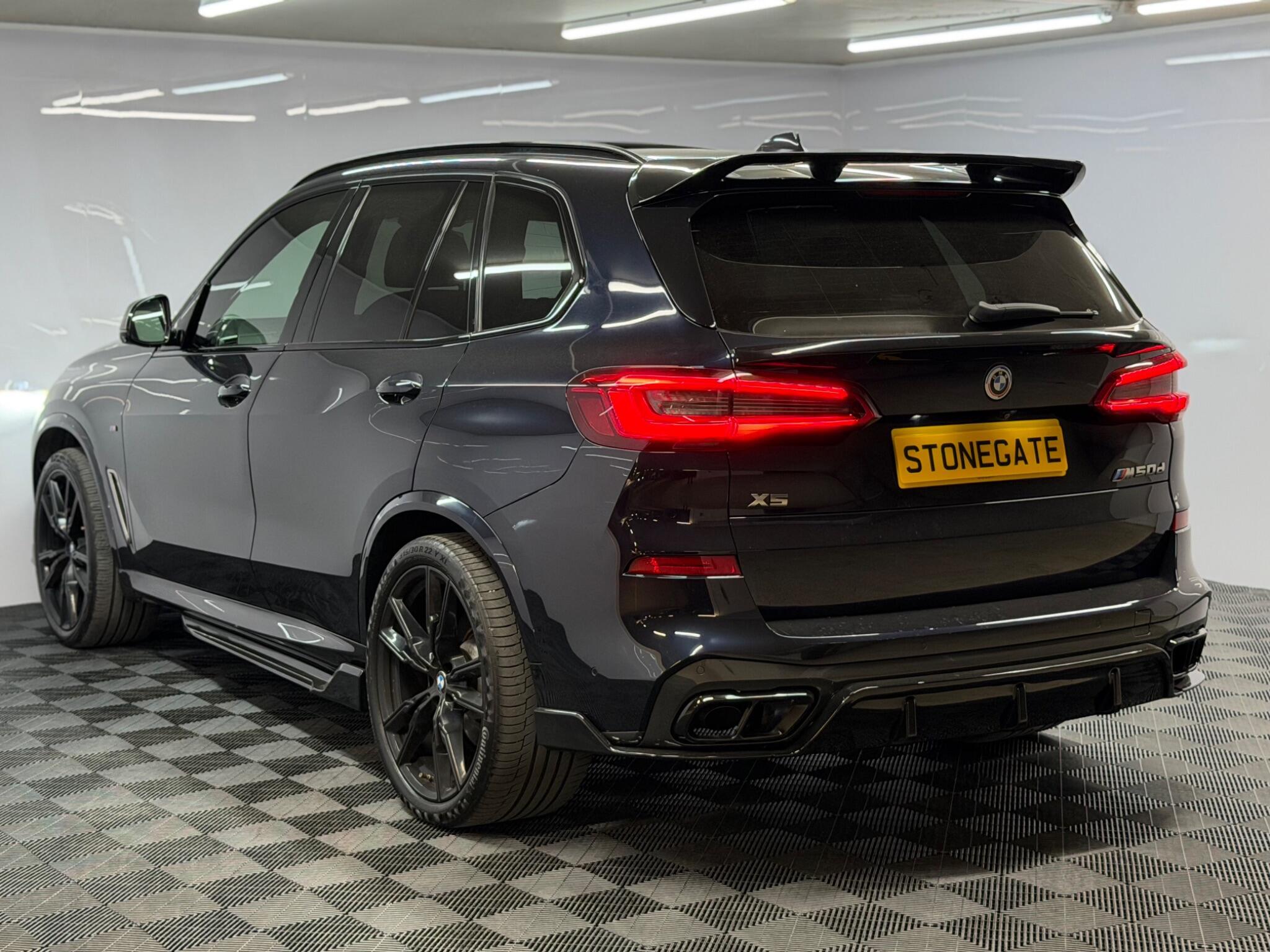 BMW X5 — image 2 of 47
