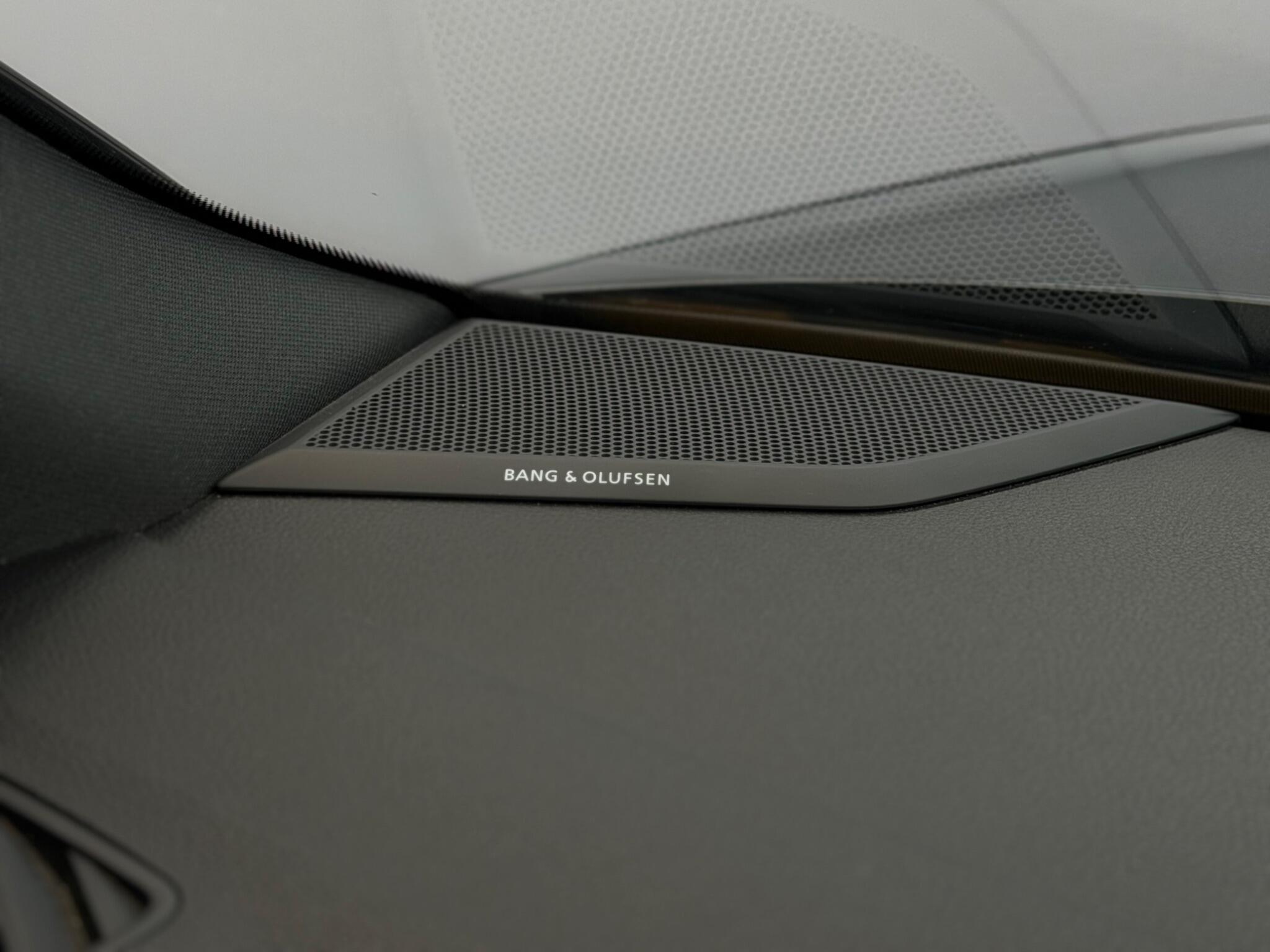Audi Q3 — image 18 of 22