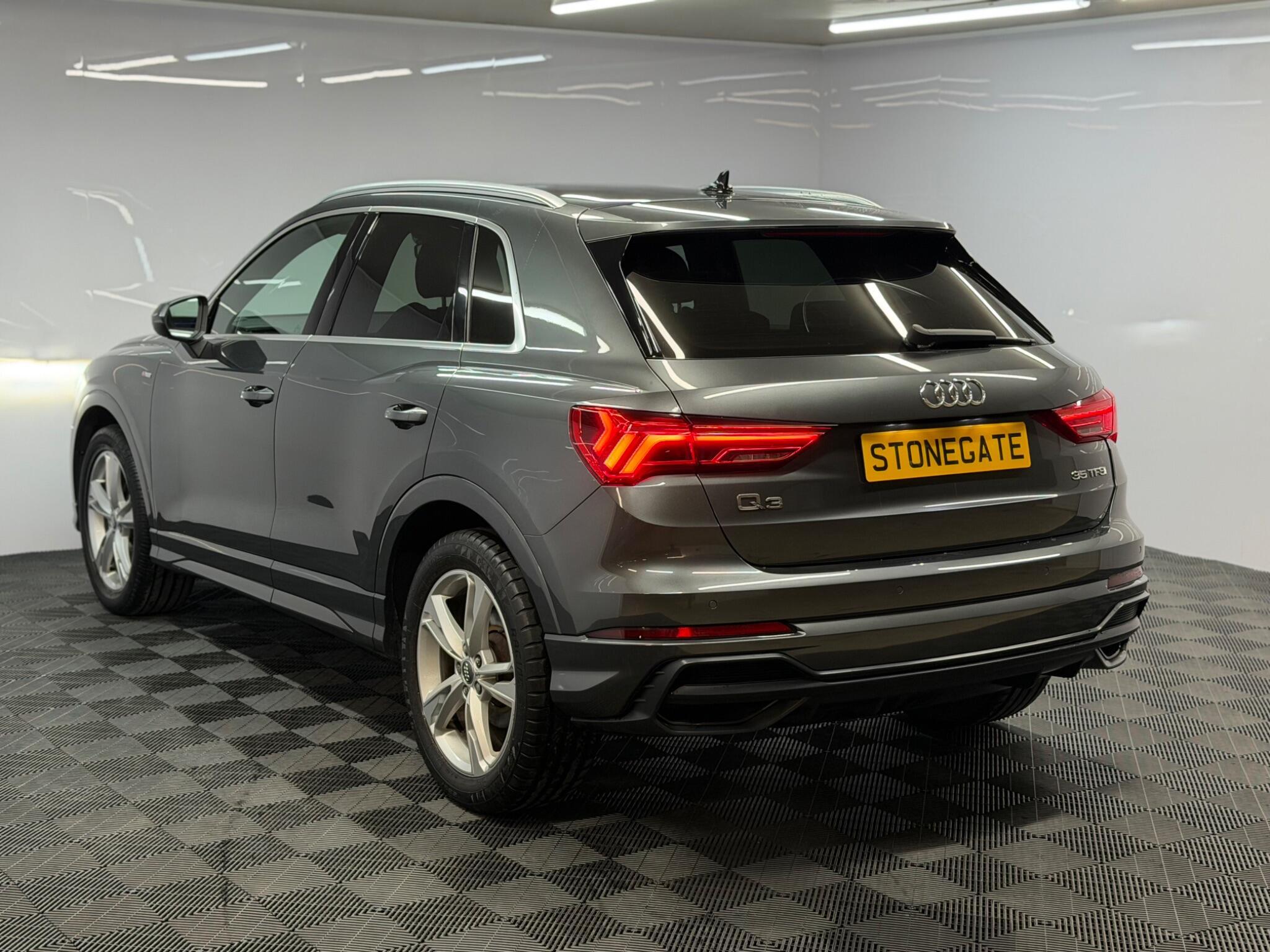 Audi Q3 — image 2 of 5