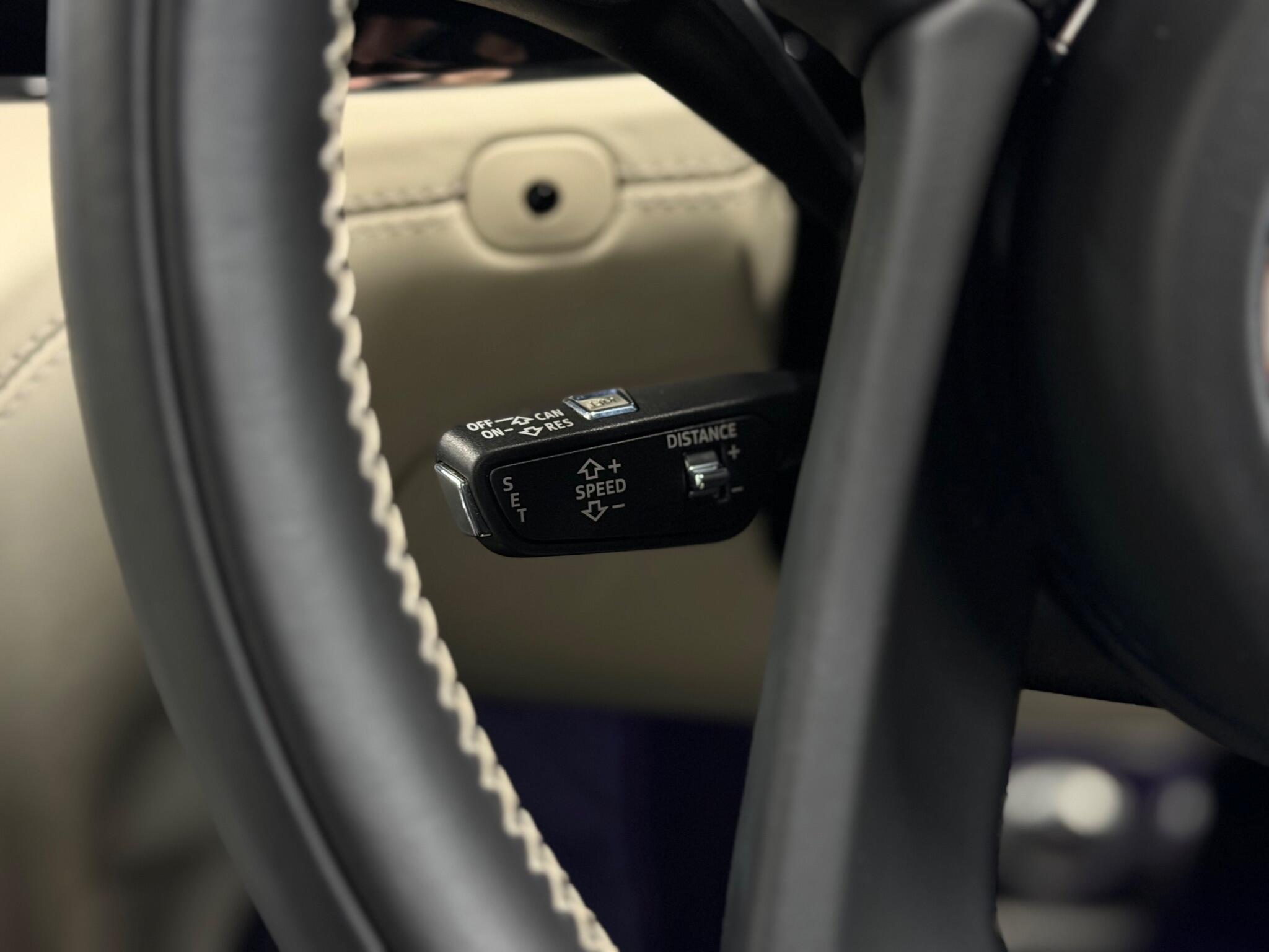 Bentley Bentayga — image 37 of 54