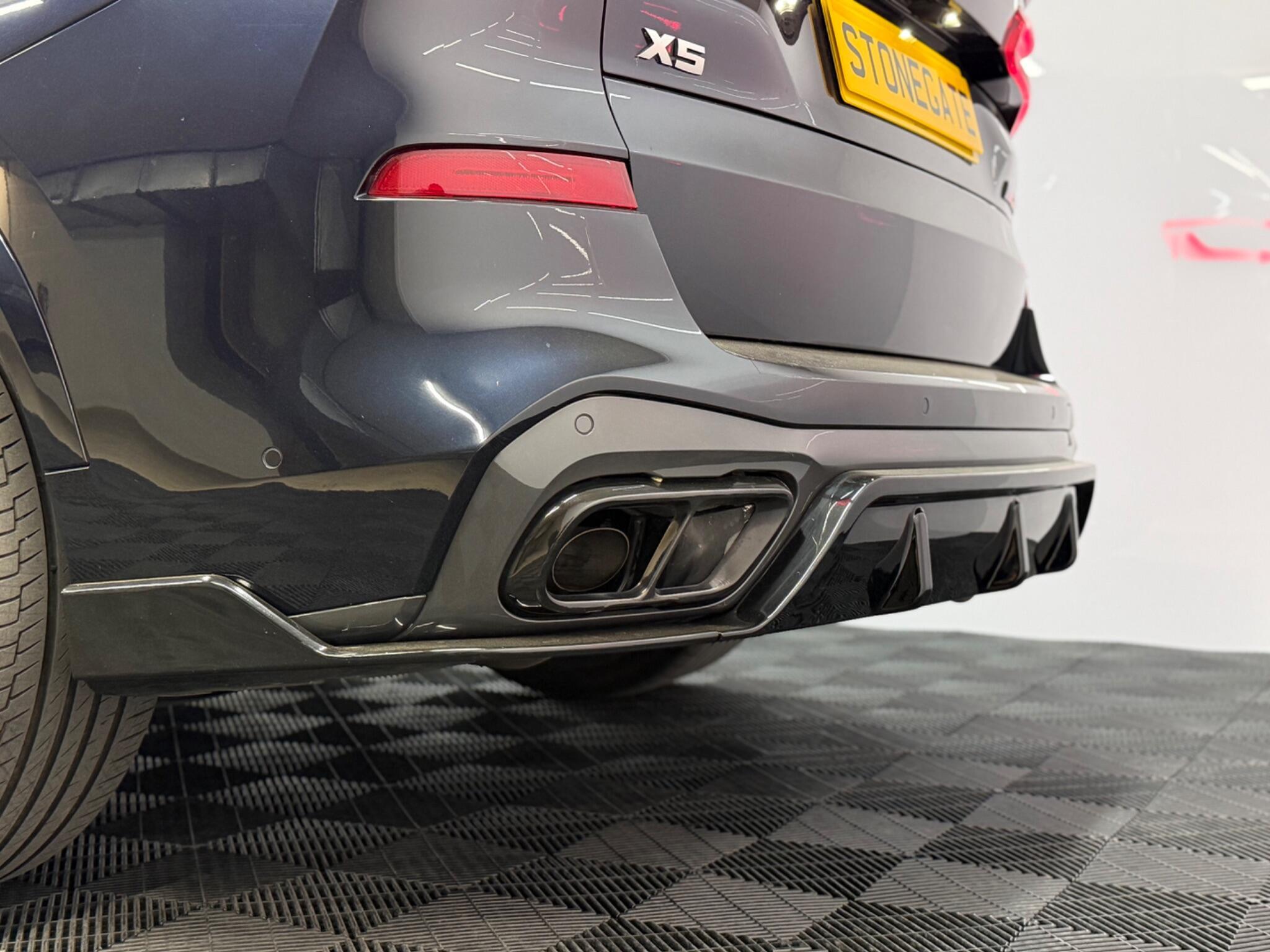BMW X5 — image 14 of 47