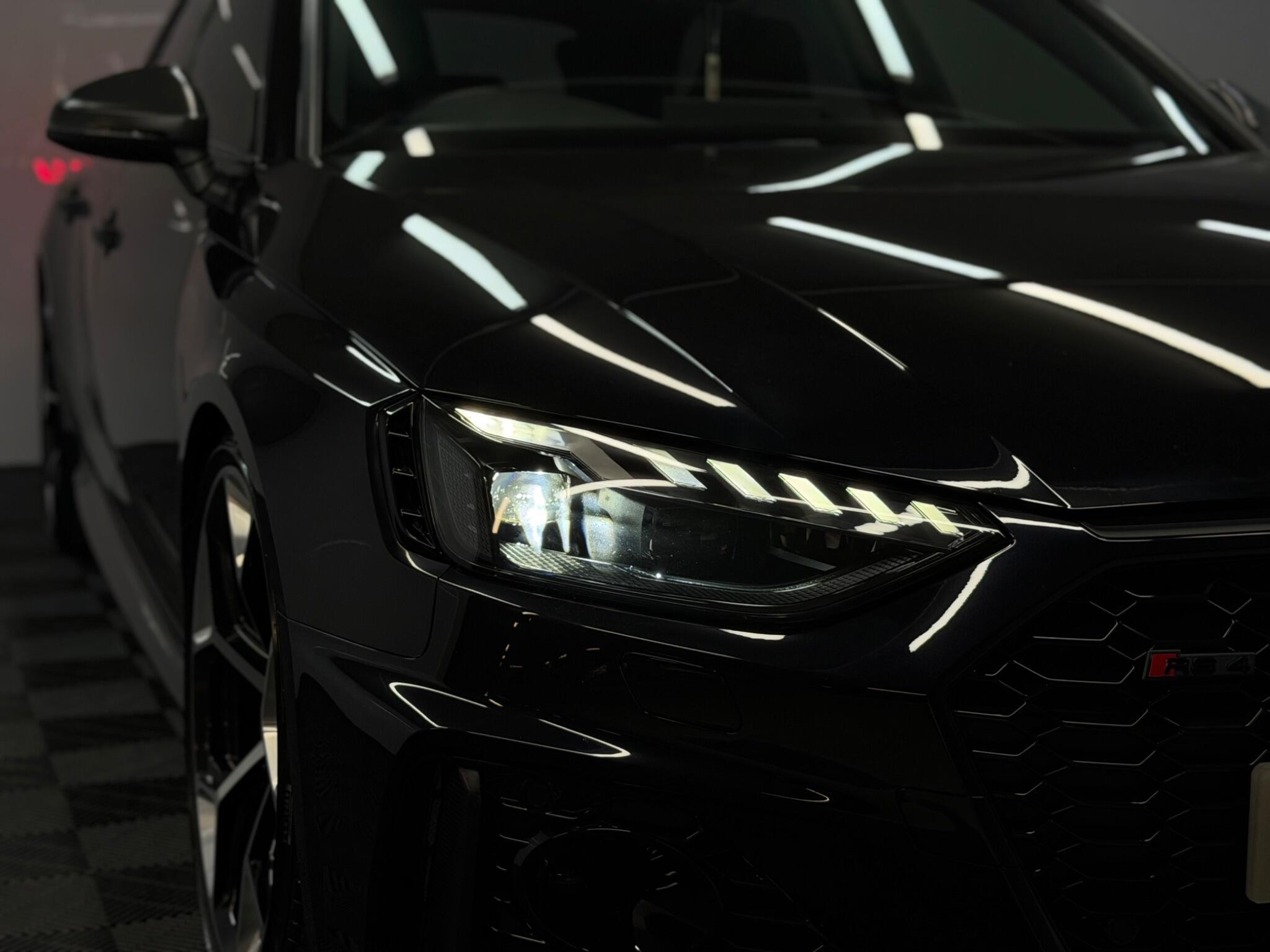 Audi RS4 Avant — image 18 of 41