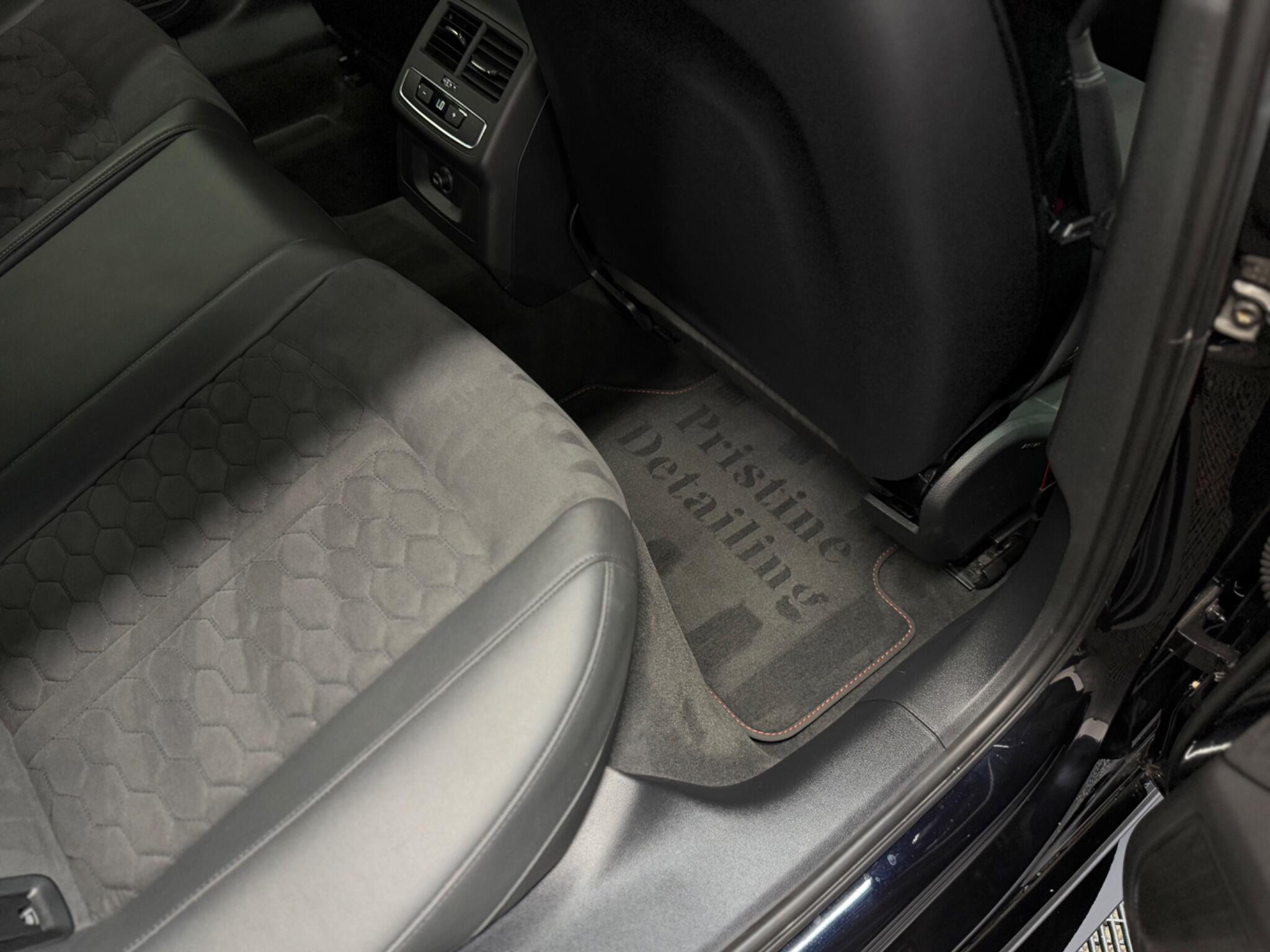 Audi RS4 Avant — image 40 of 41