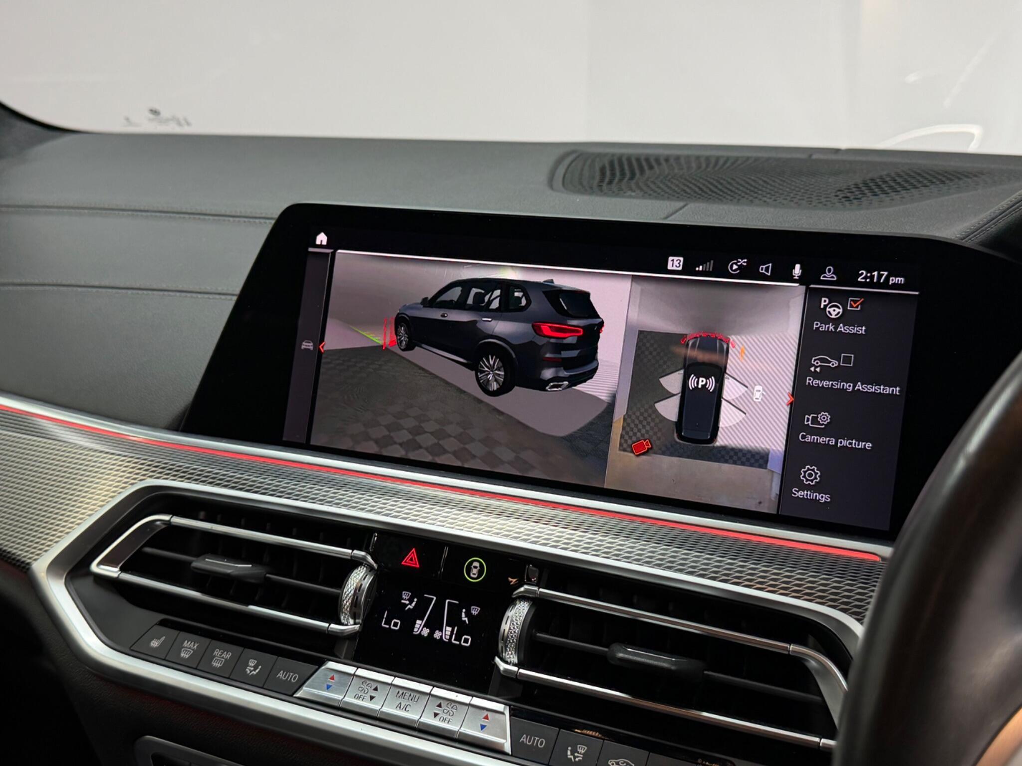 BMW X5 — image 28 of 39