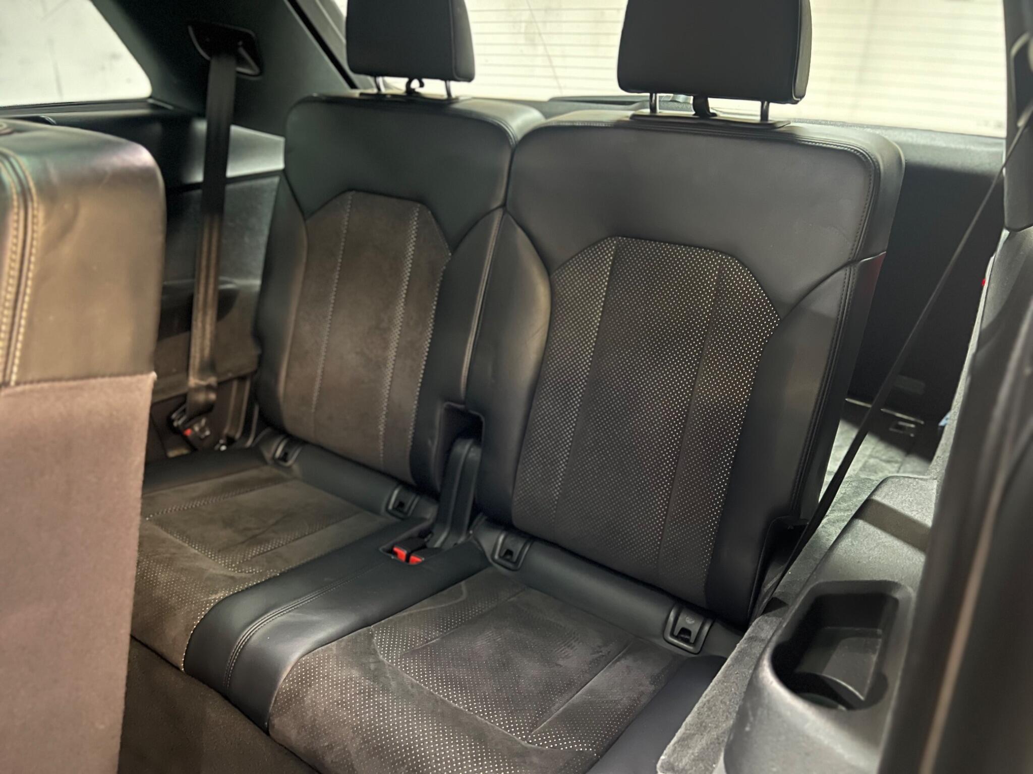 Audi Q7 — image 16 of 39