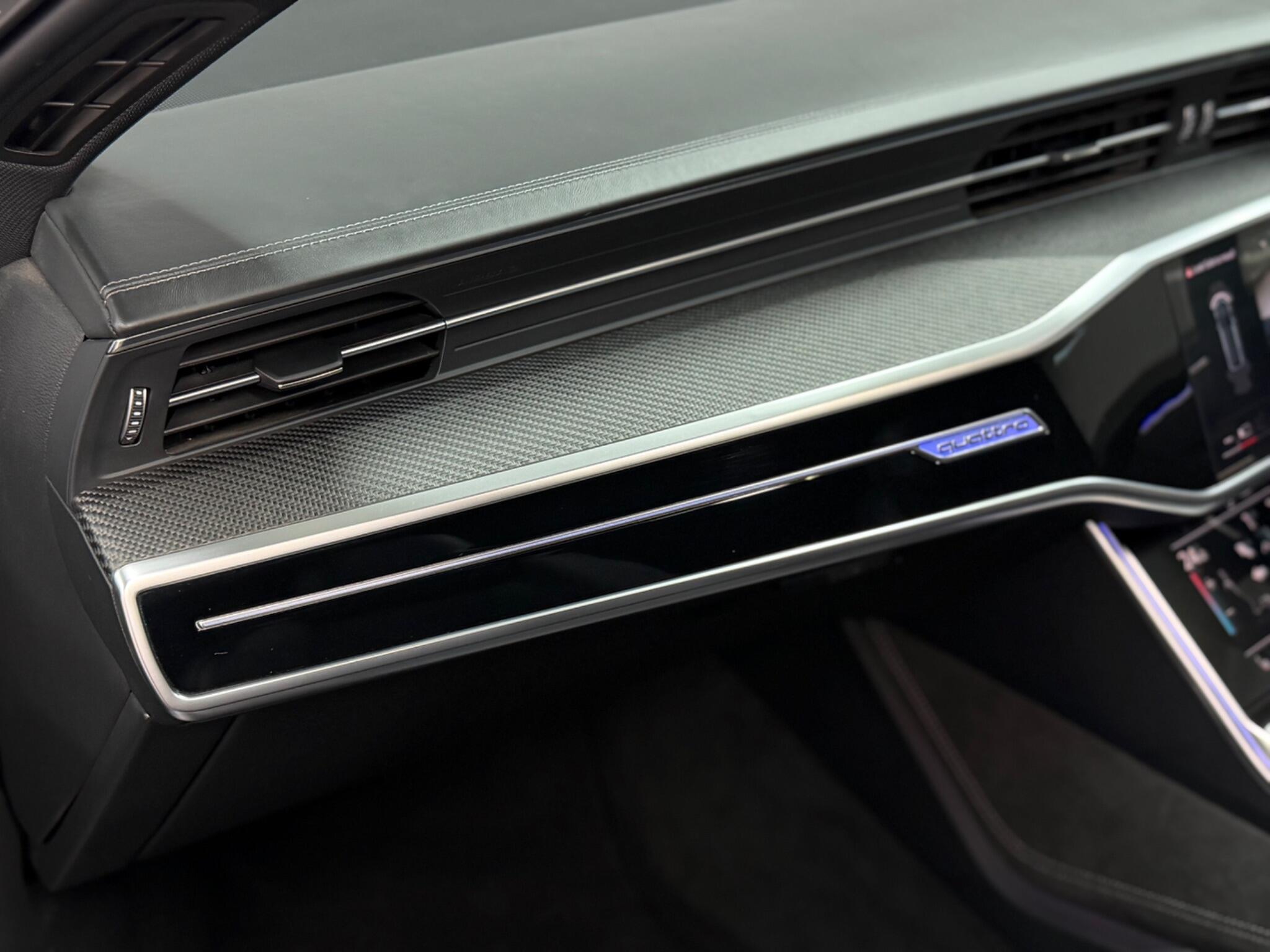 Audi RS6 Avant — image 48 of 51