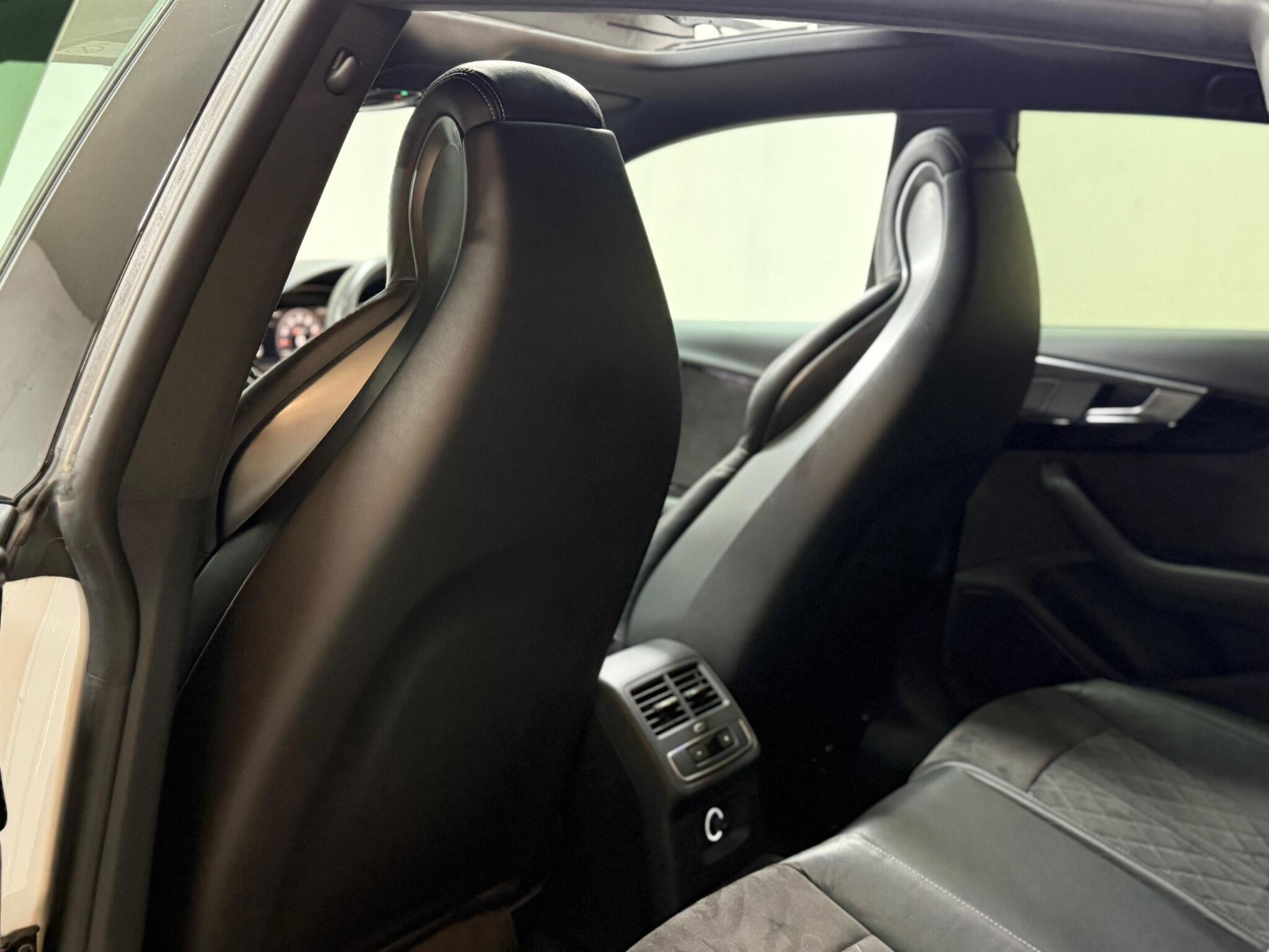 Audi RS5 — image 17 of 28