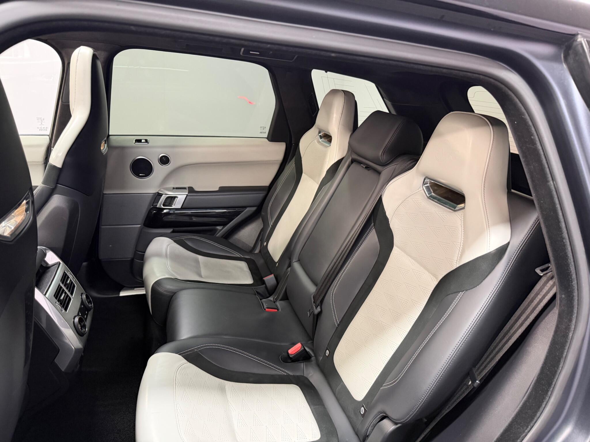 Land Rover Range Rover Sport — image 18 of 37