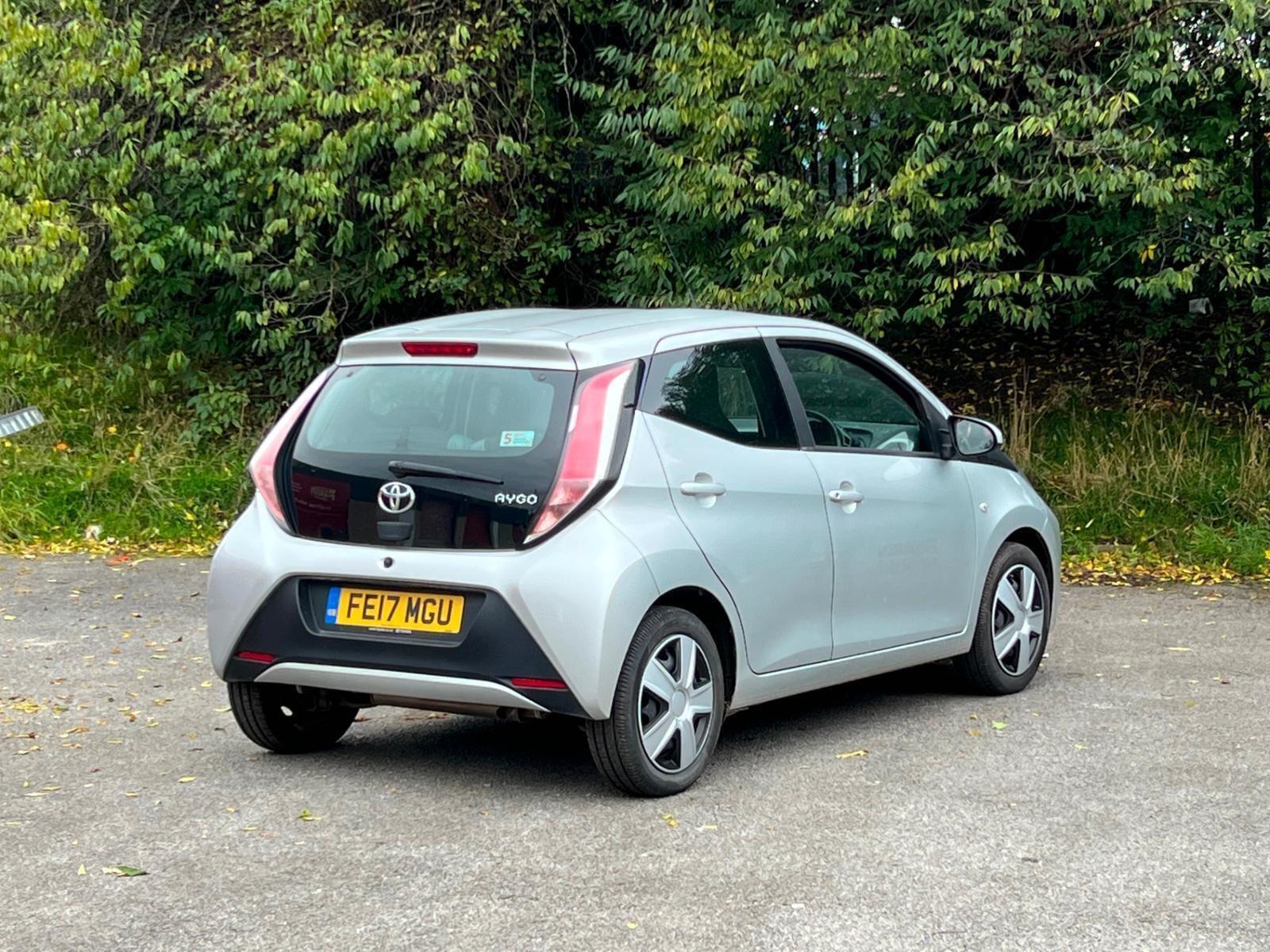 2017 Toyota AYGO 1.0 VVT-i x-play Hatchback 5dr Petrol Manual Euro 6 (68 ps)