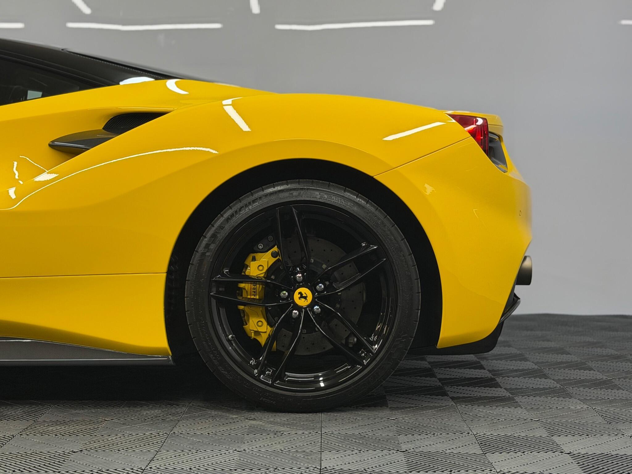 Ferrari 488 — image 11 of 53