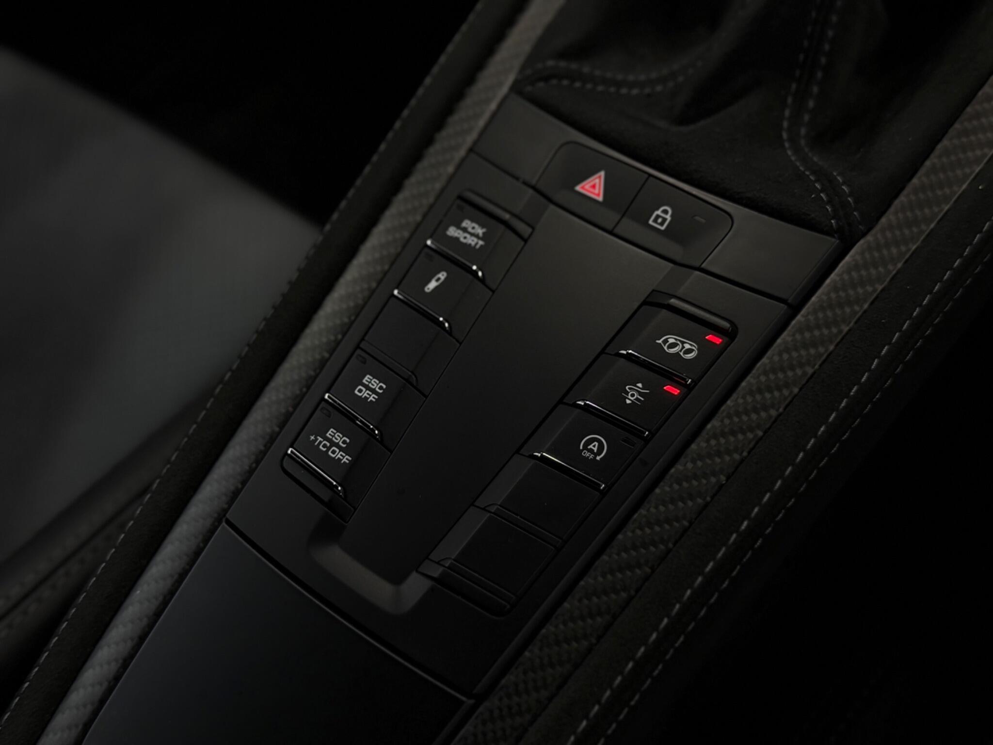 Porsche 718 Cayman — image 46 of 48
