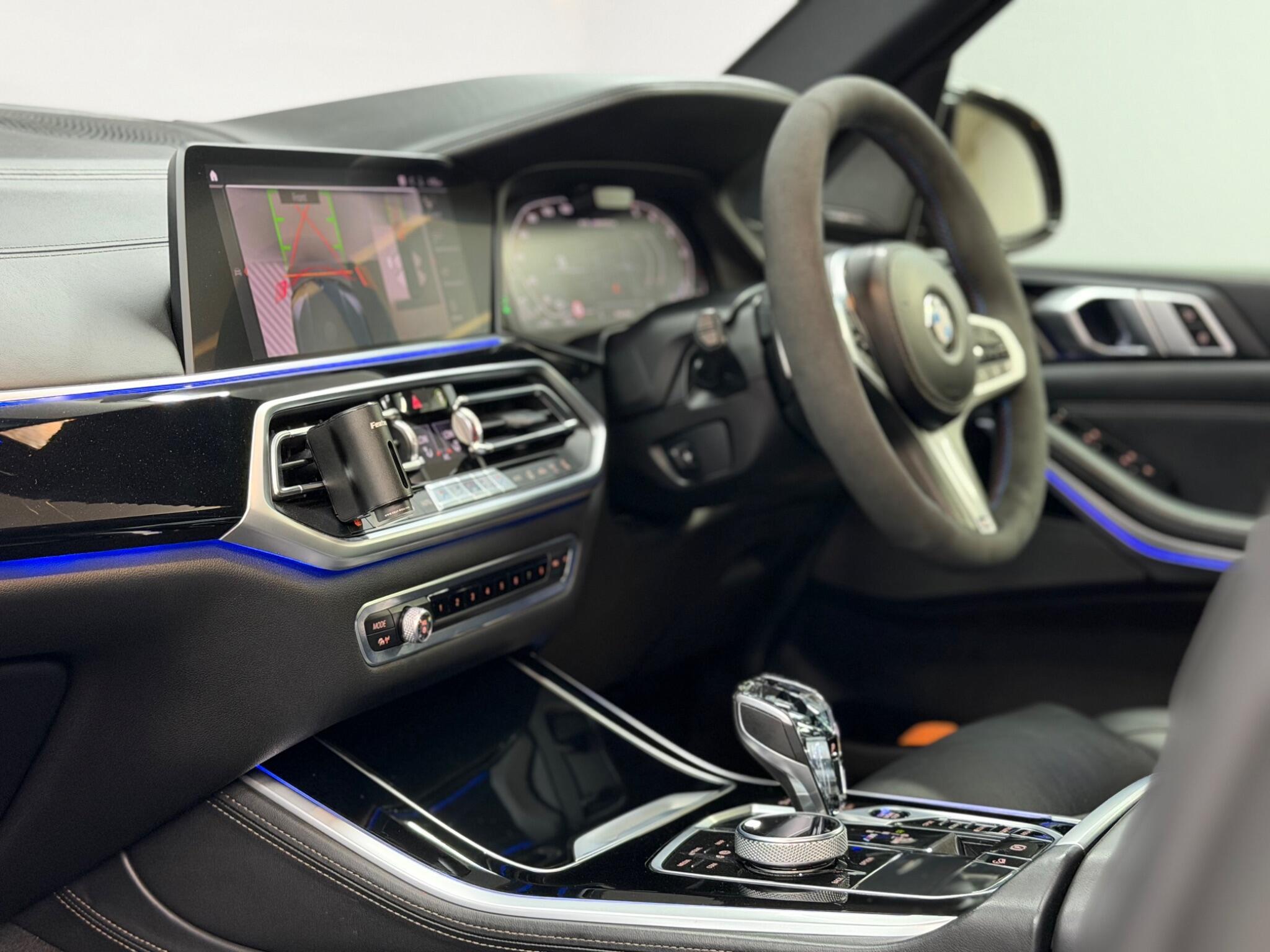 BMW X5 — image 29 of 47