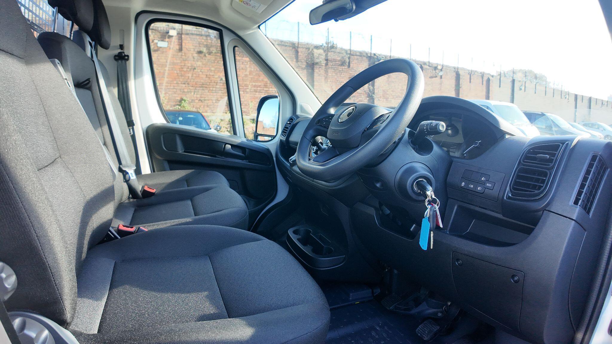 Vauxhall Movano 2.2 CDTi 3500 BiTurbo HD Prime Chassis Double Cab 4dr Diesel Manual L3 H1 Euro 6 (s/s) (140 ps)