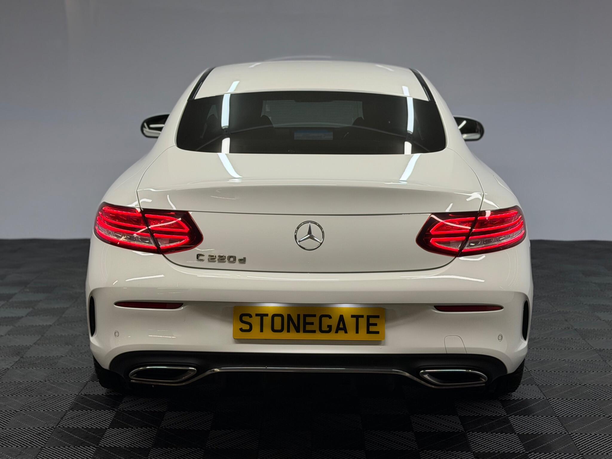 Mercedes-Benz C Class — image 7 of 25