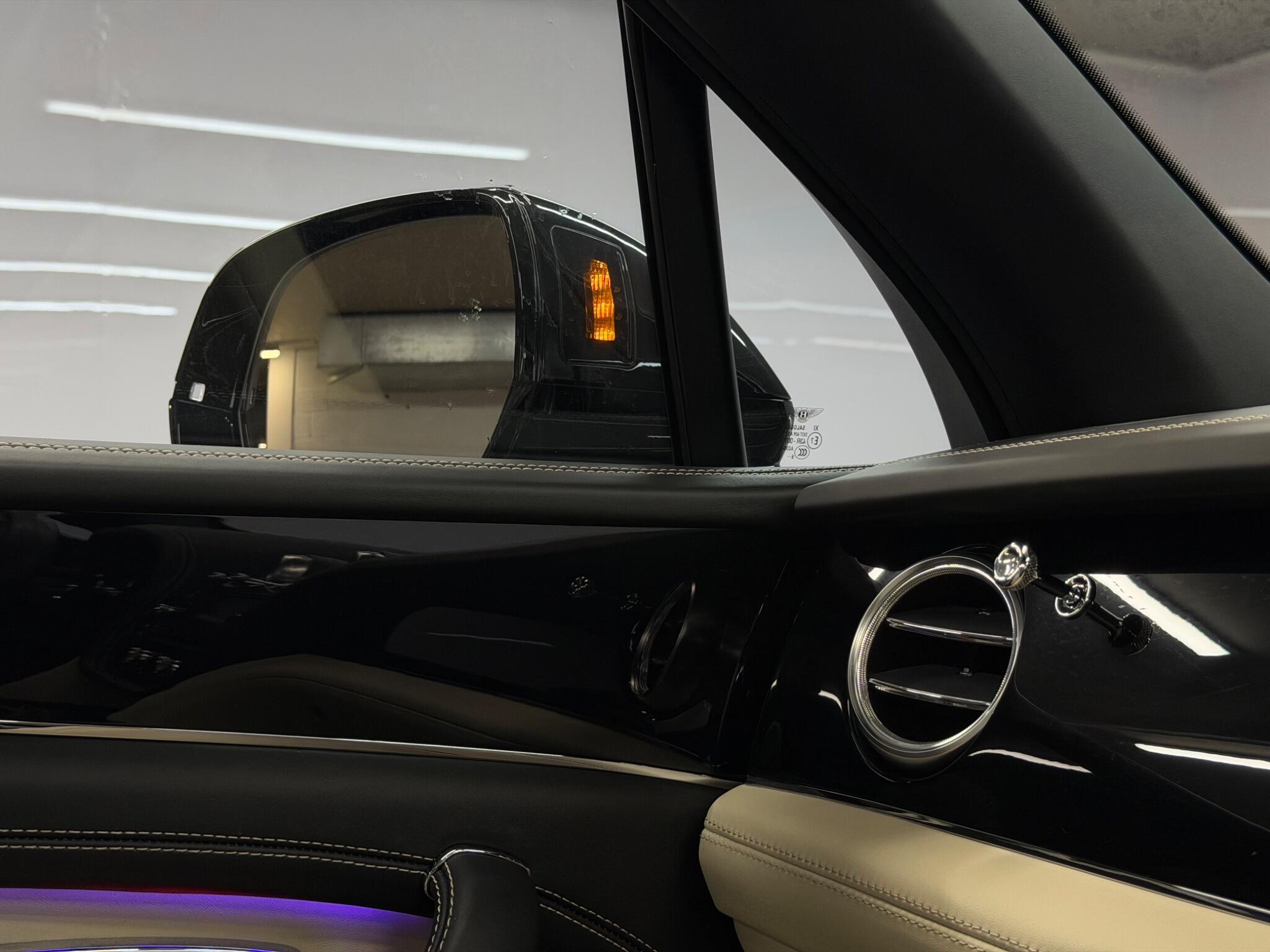 Bentley Bentayga — image 38 of 54