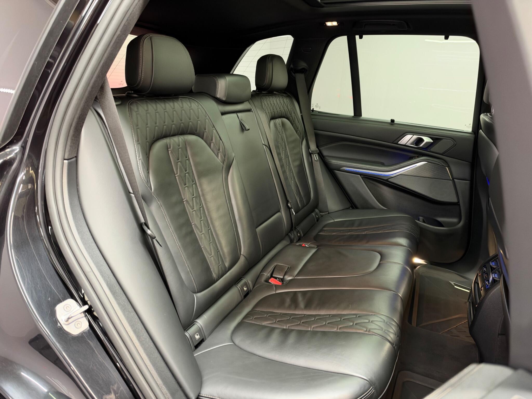 BMW X5 — image 26 of 51