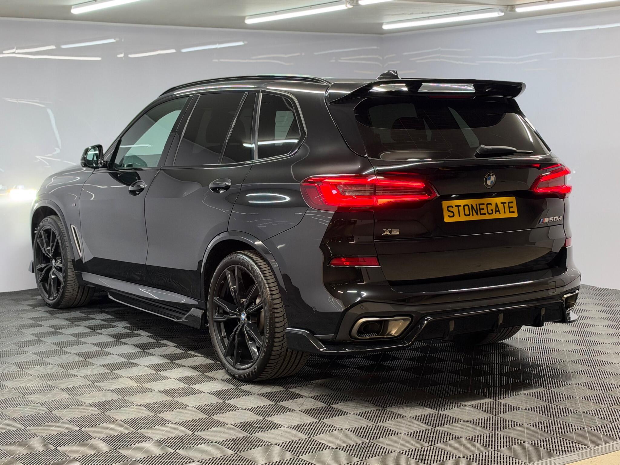 BMW X5 — image 2 of 51