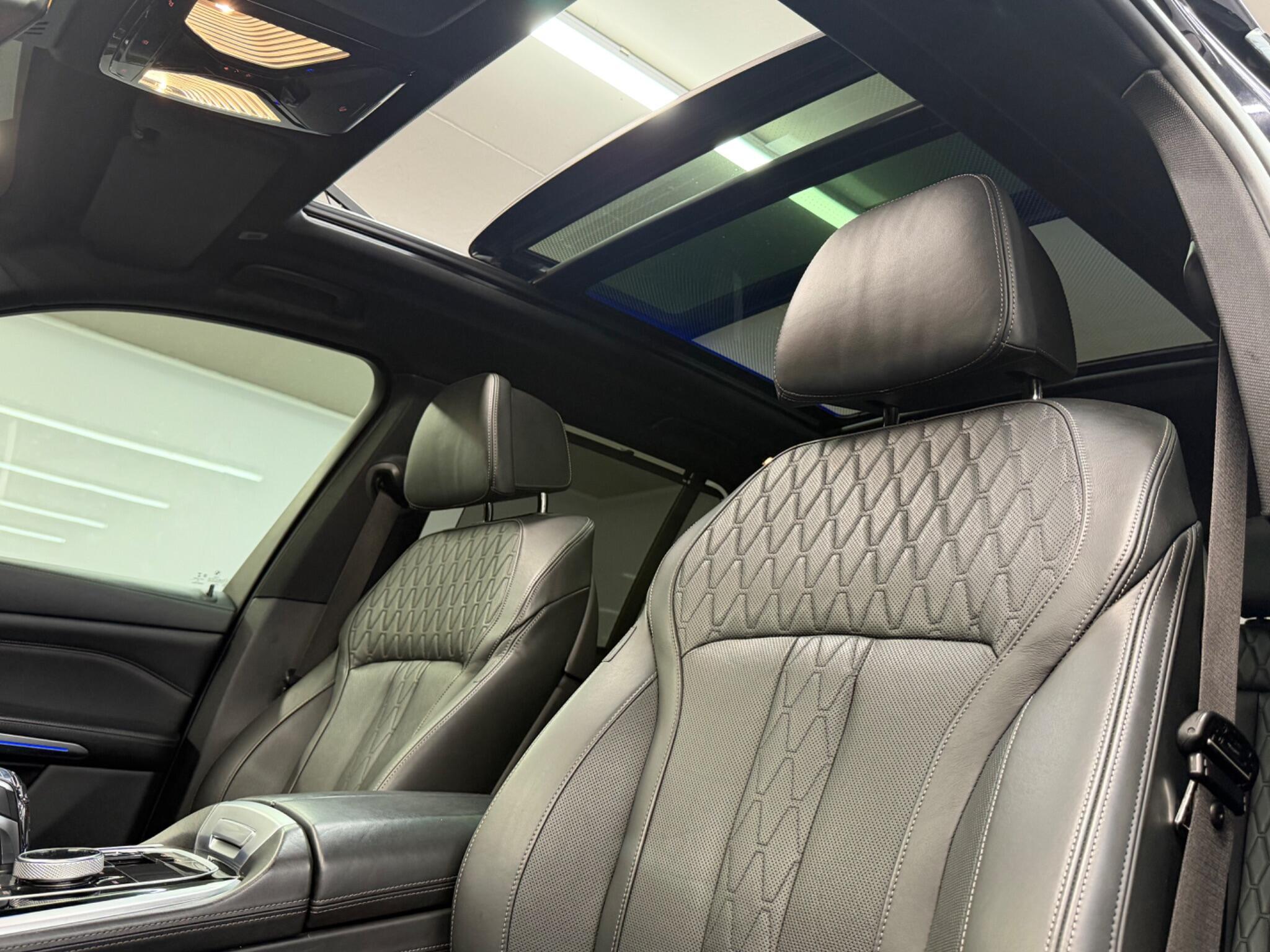 BMW X5 — image 20 of 47
