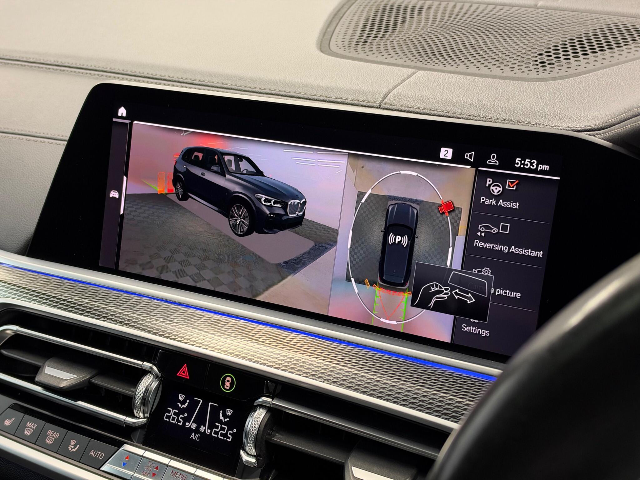 BMW X5 — image 44 of 51