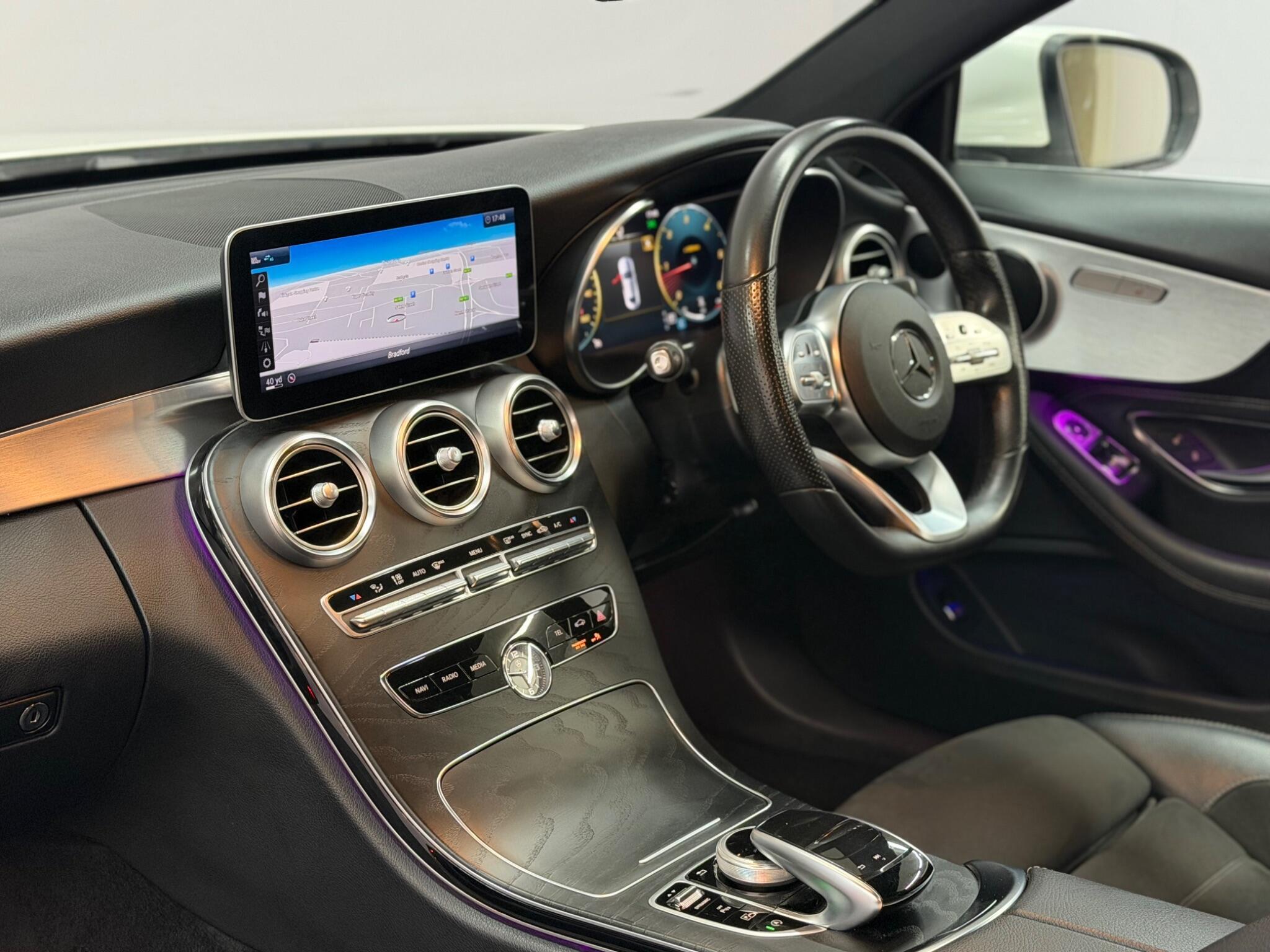 Mercedes-Benz C Class — image 18 of 25