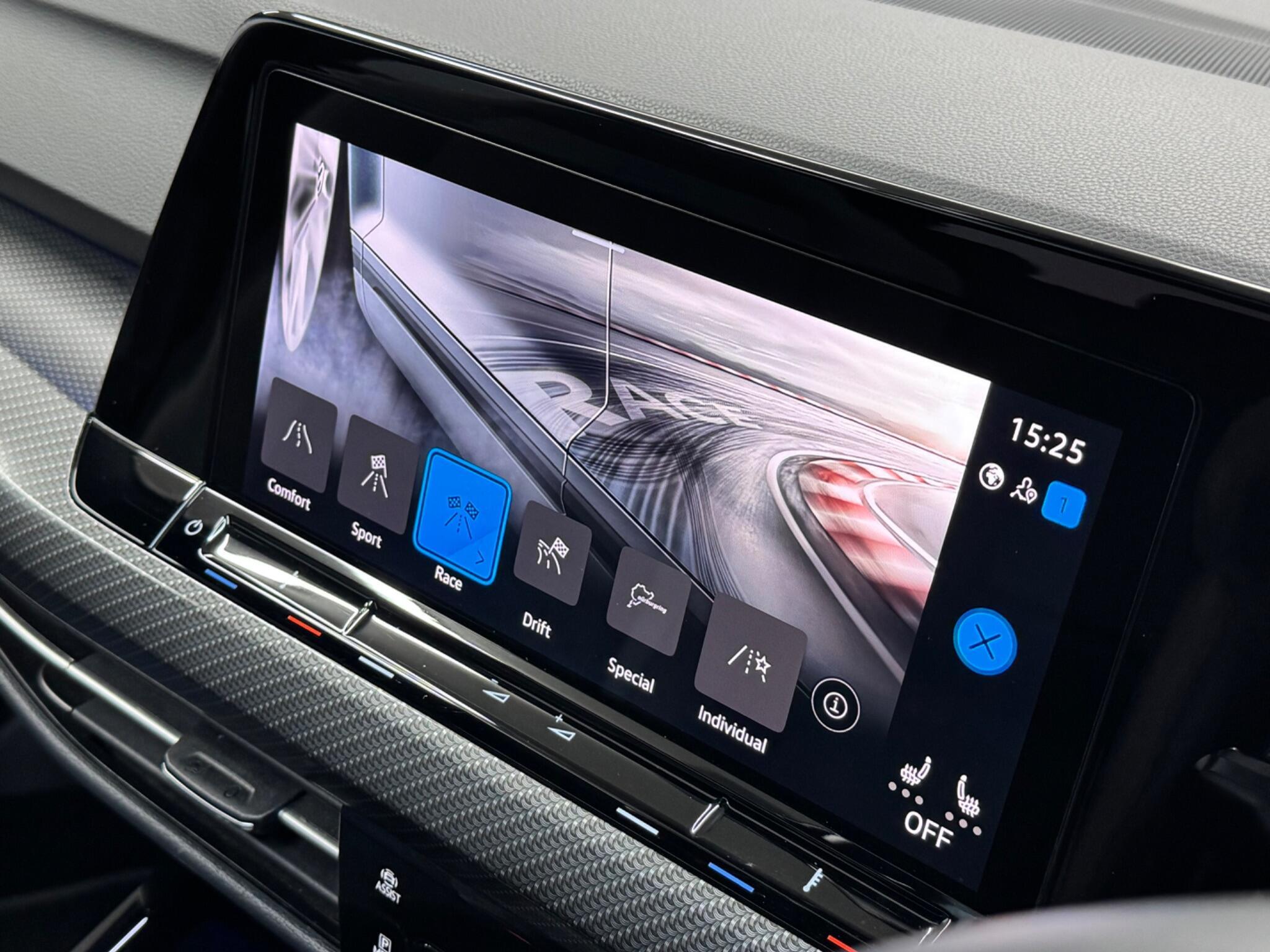 Volkswagen Golf — image 19 of 43
