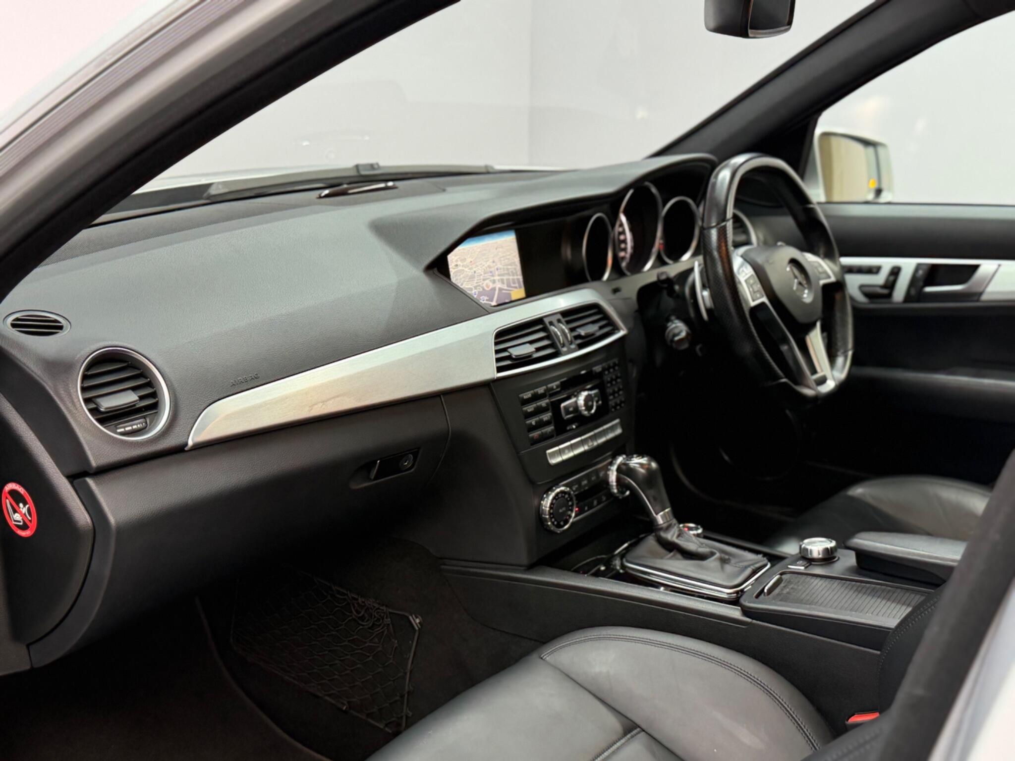 Mercedes-Benz C Class — image 20 of 32