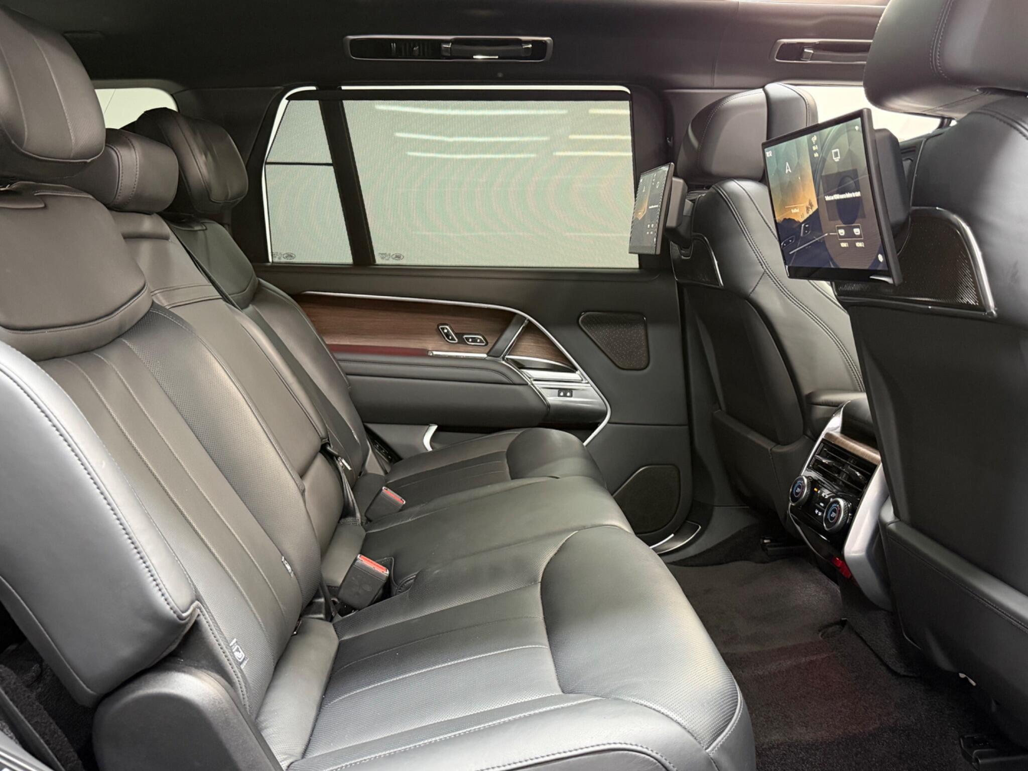 Land Rover Range Rover — image 15 of 41