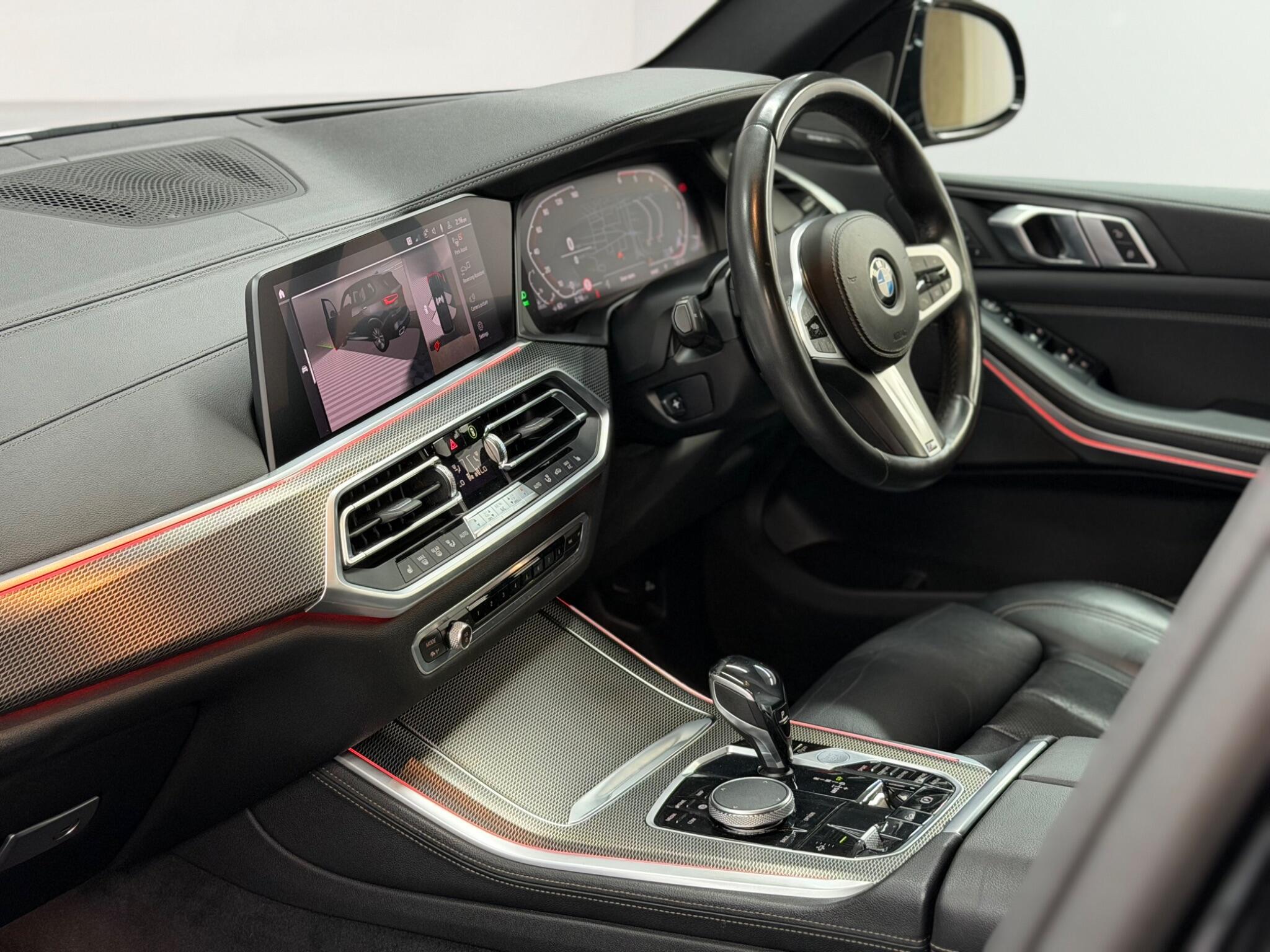 BMW X5 — image 27 of 39