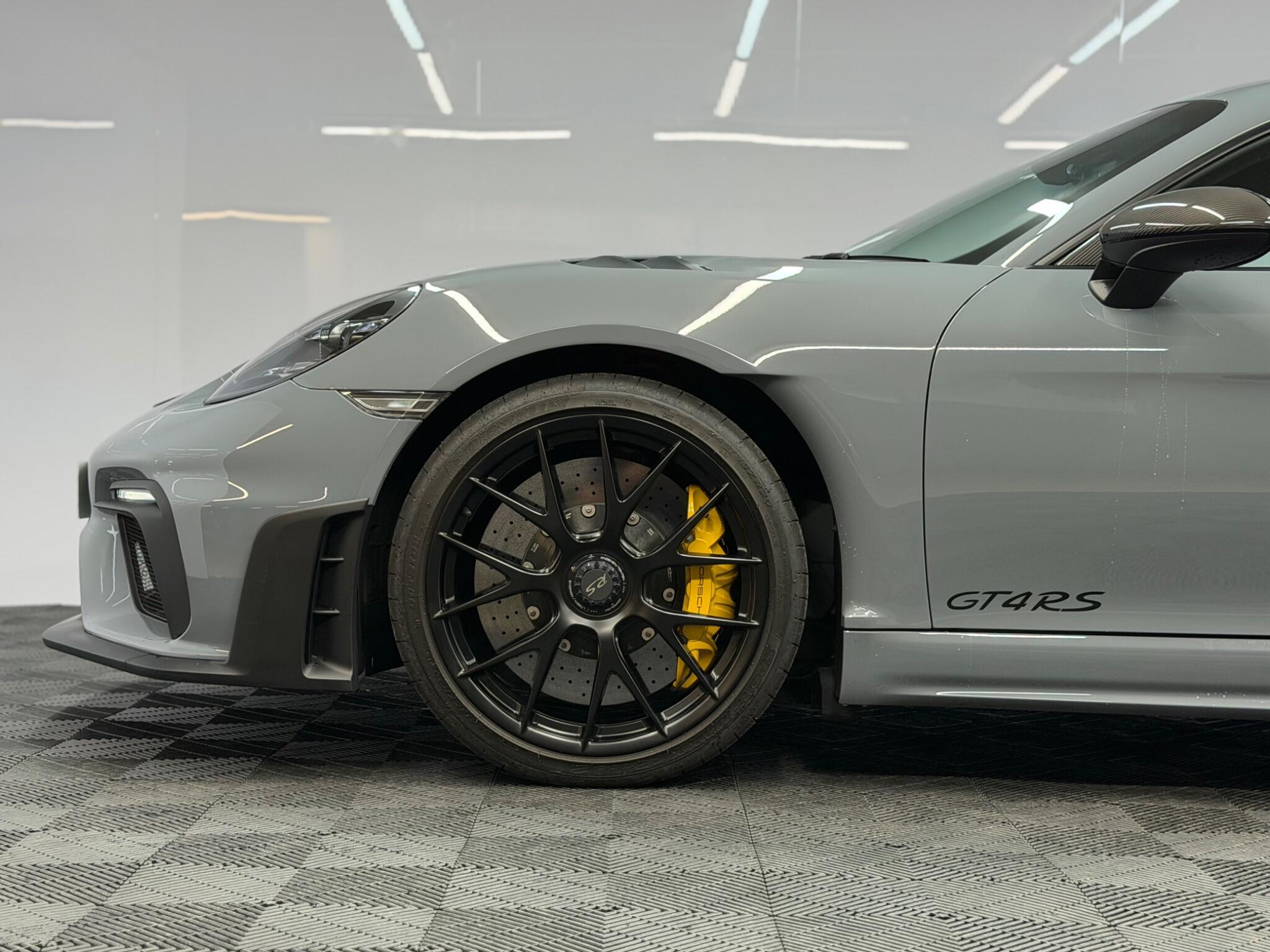 Porsche 718 Cayman — image 10 of 48