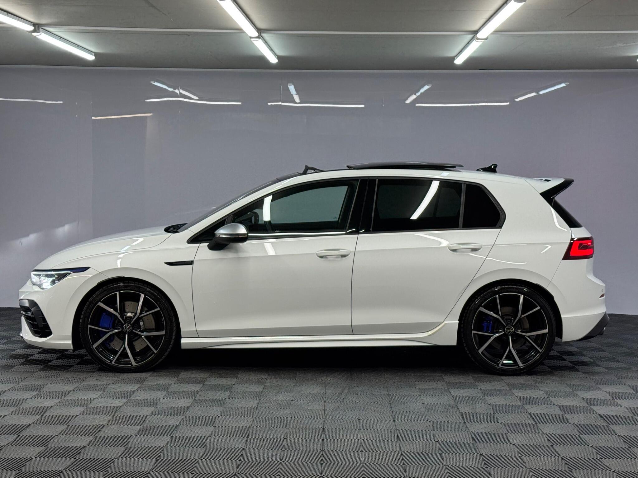 Volkswagen Golf — image 16 of 43