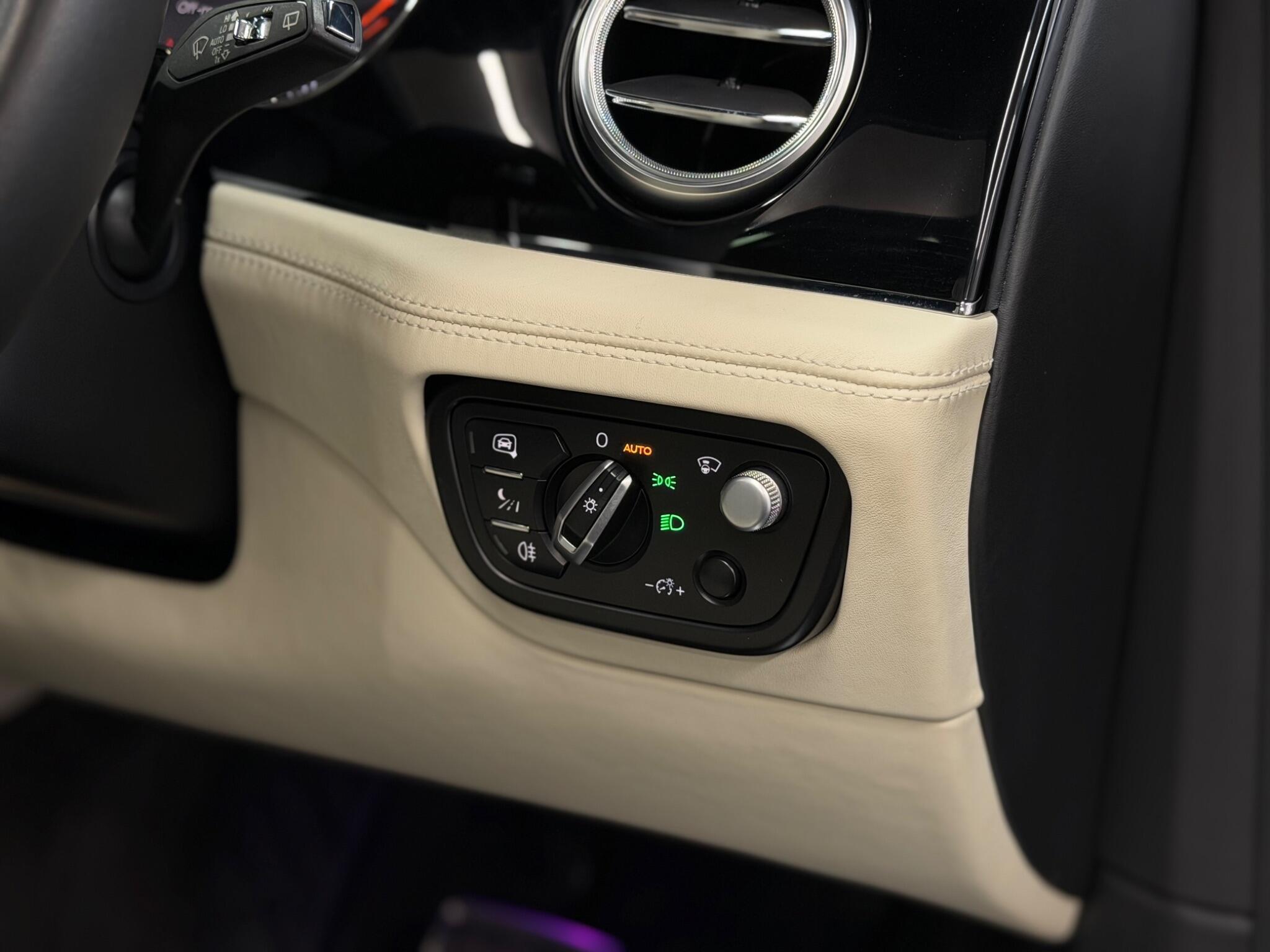Bentley Bentayga — image 42 of 54