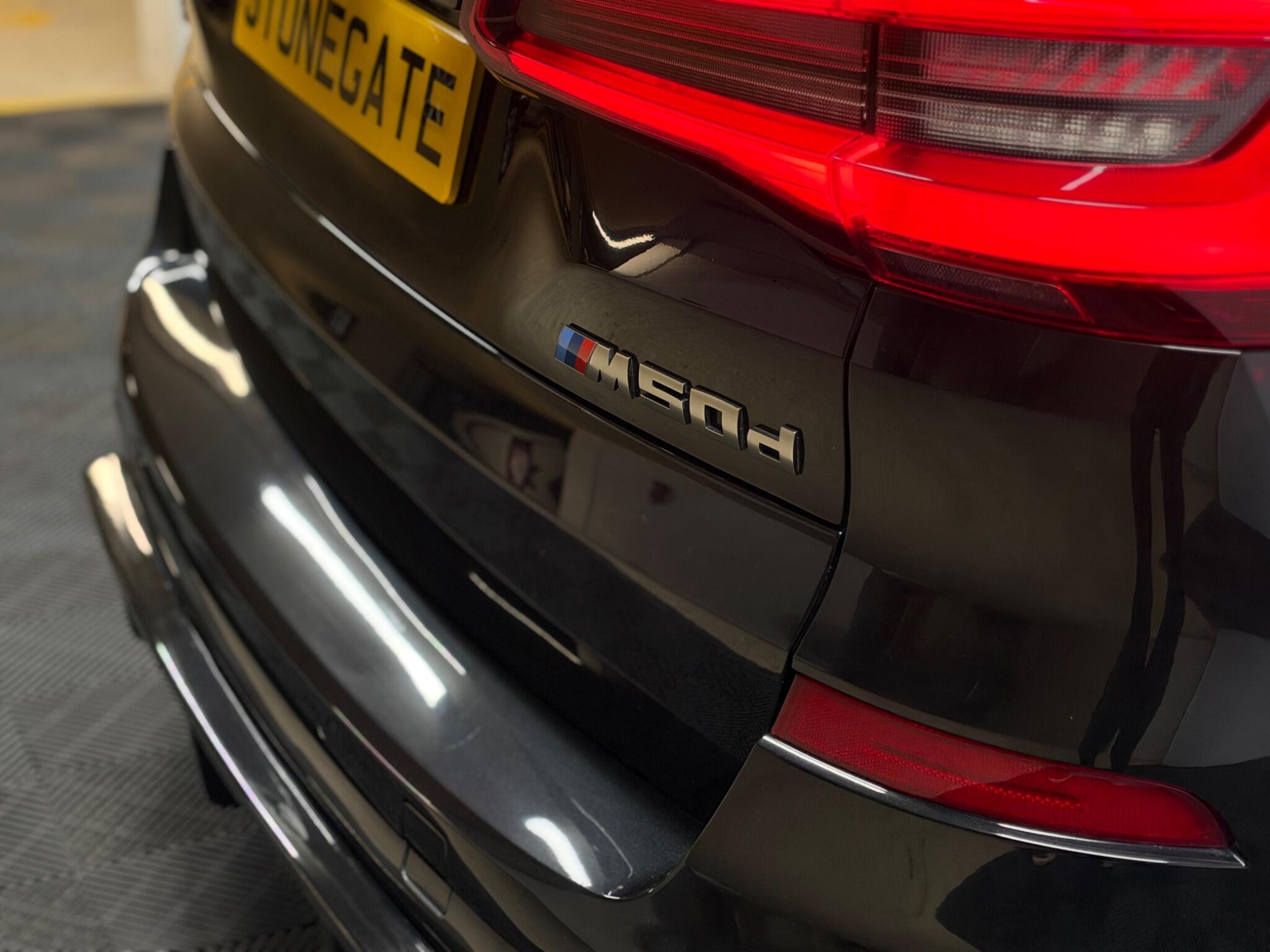 BMW X5 — image 19 of 51
